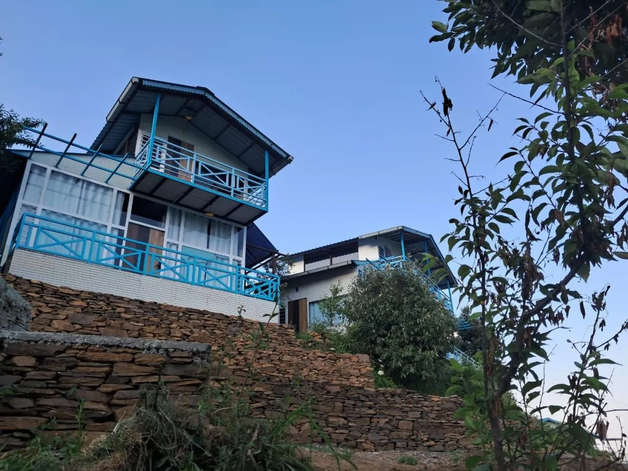 Property building in PINE CROFT AROMA