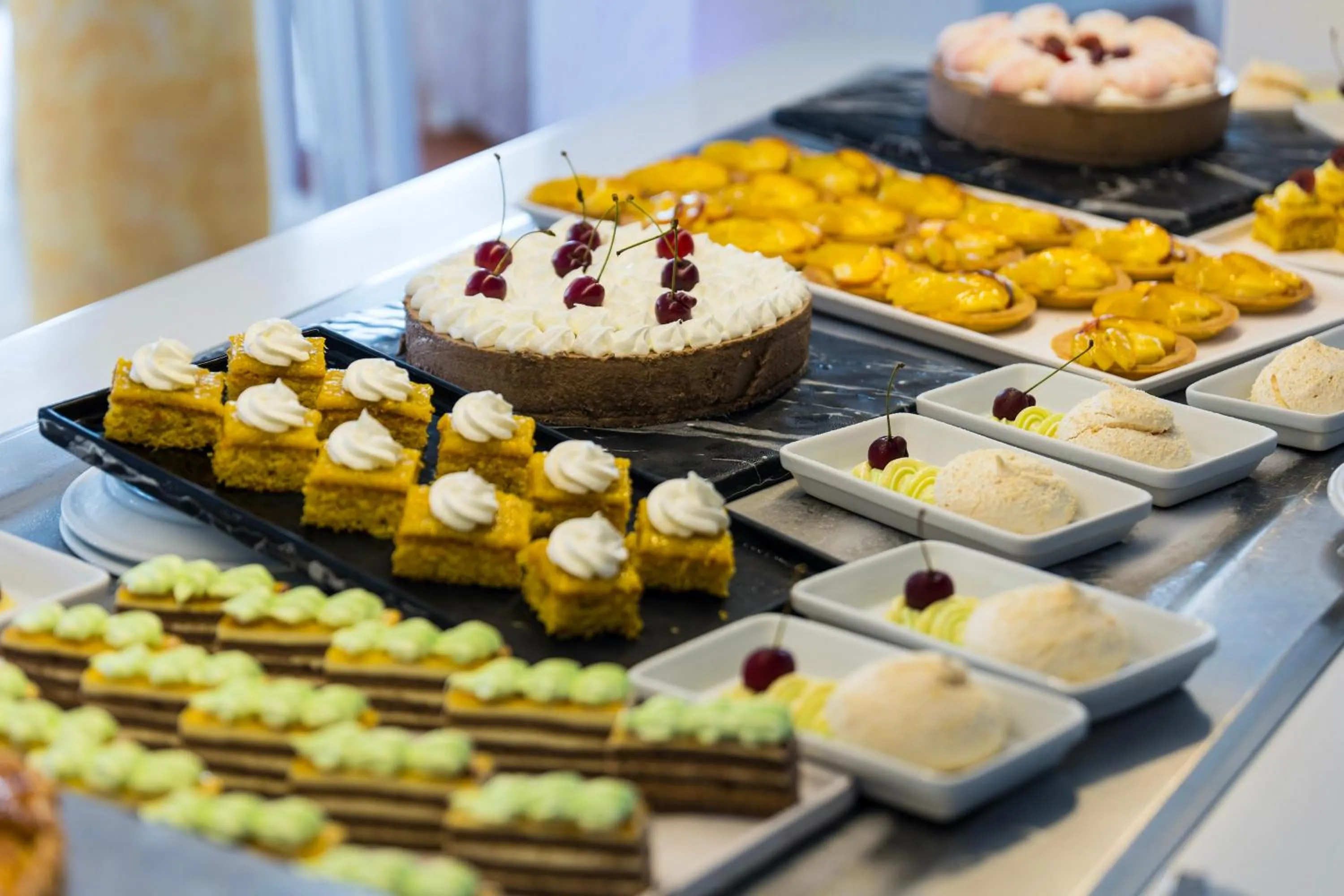 Meals in TMK Marine Beach by Turismark