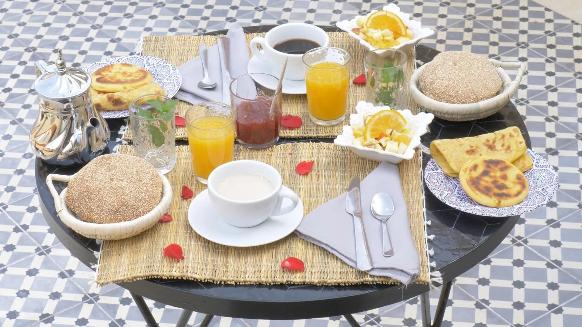 Food and drinks in Riad Celema & Spa