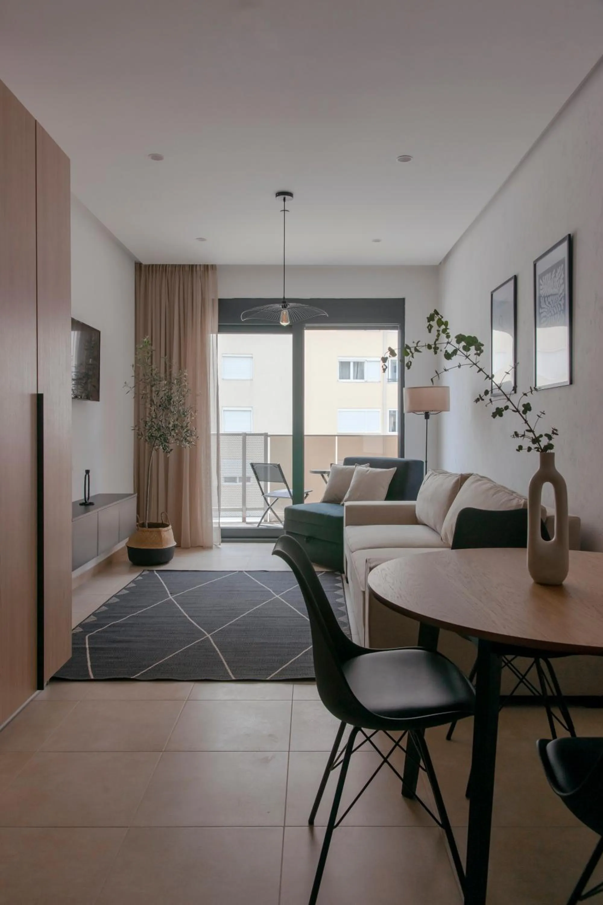 Photo of the whole room in Soho Suites