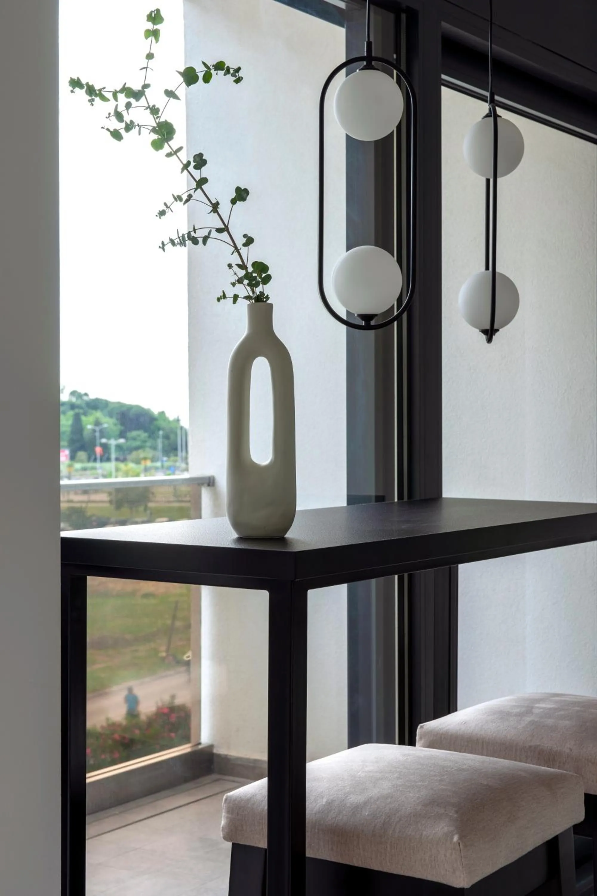 Photo of the whole room, Bed in Soho Suites