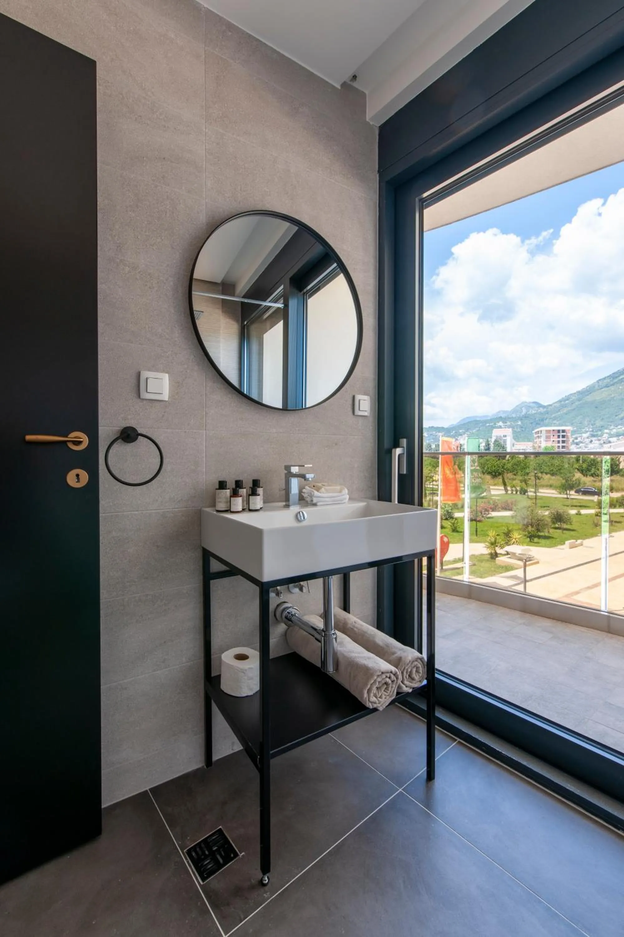 Mountain view in Soho Suites