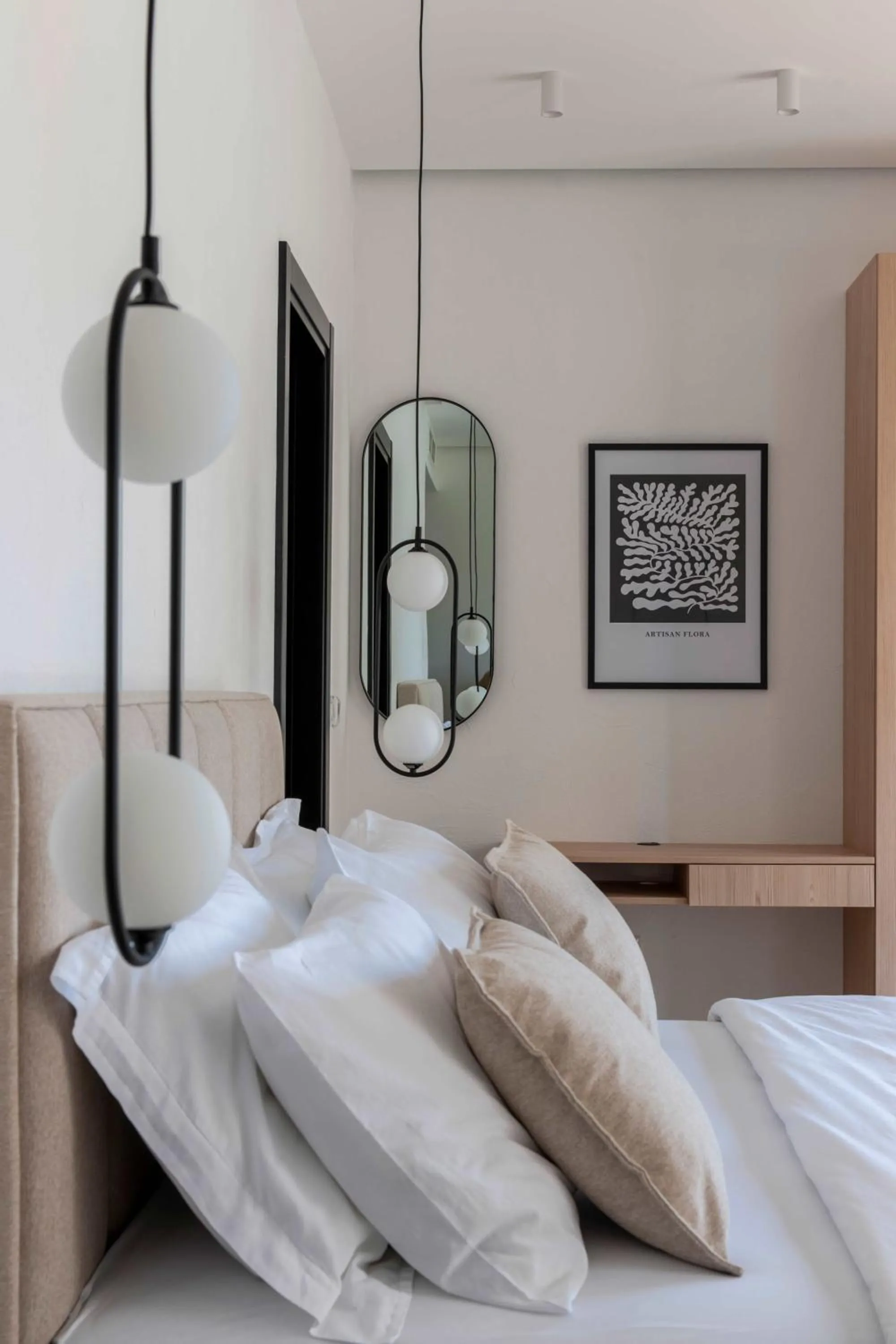 Photo of the whole room, Bed in Soho Suites