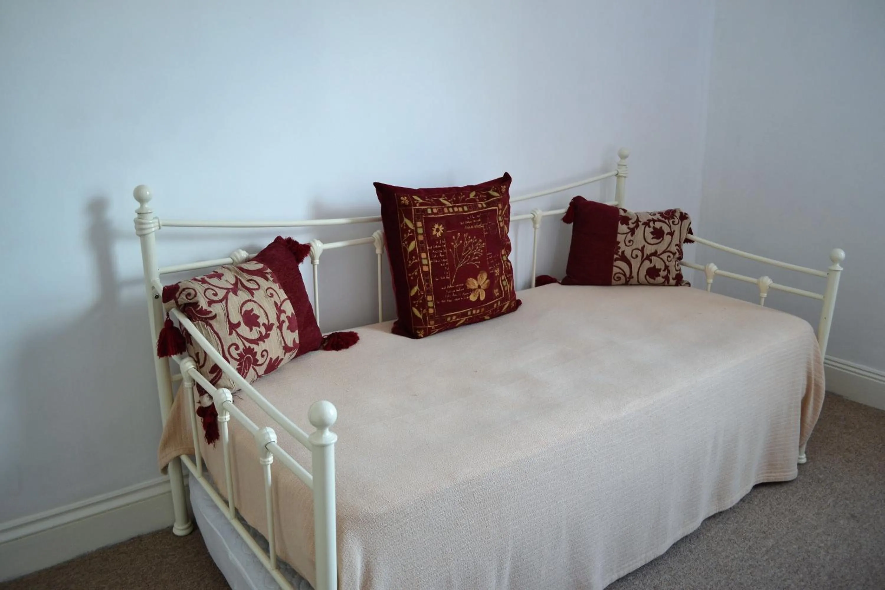 Seating area, Bed in Carrington Guest House