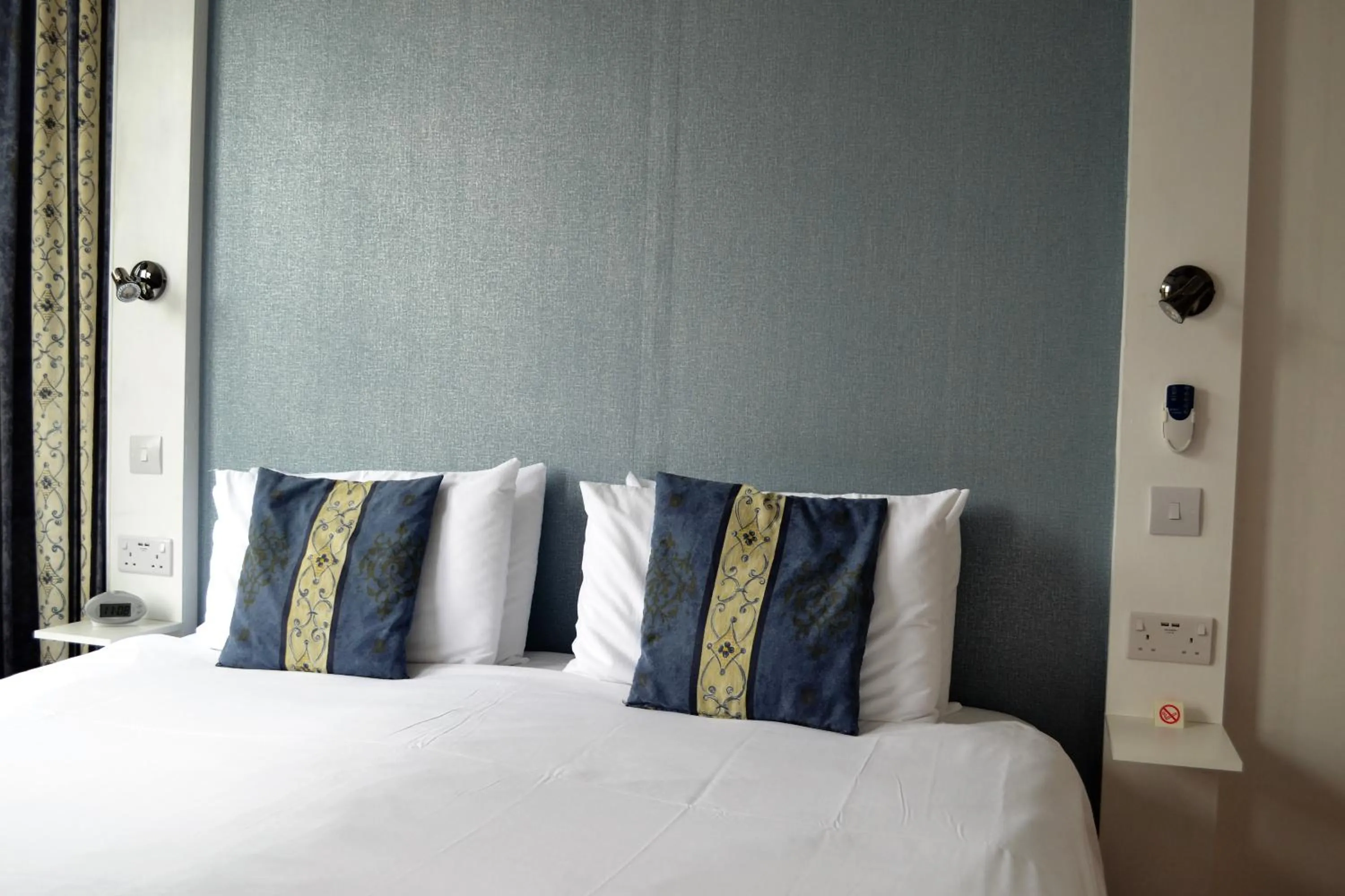 Bed in Carrington Guest House