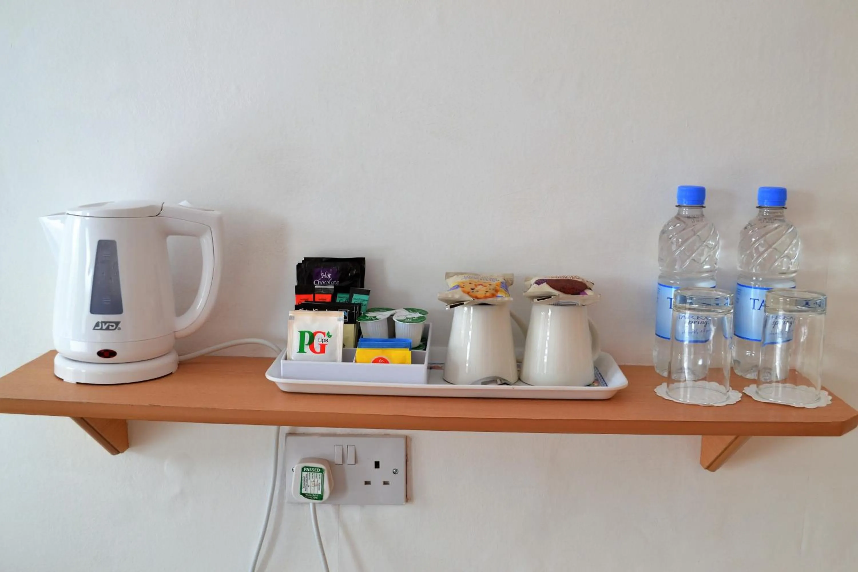 Coffee/tea facilities in Carrington Guest House