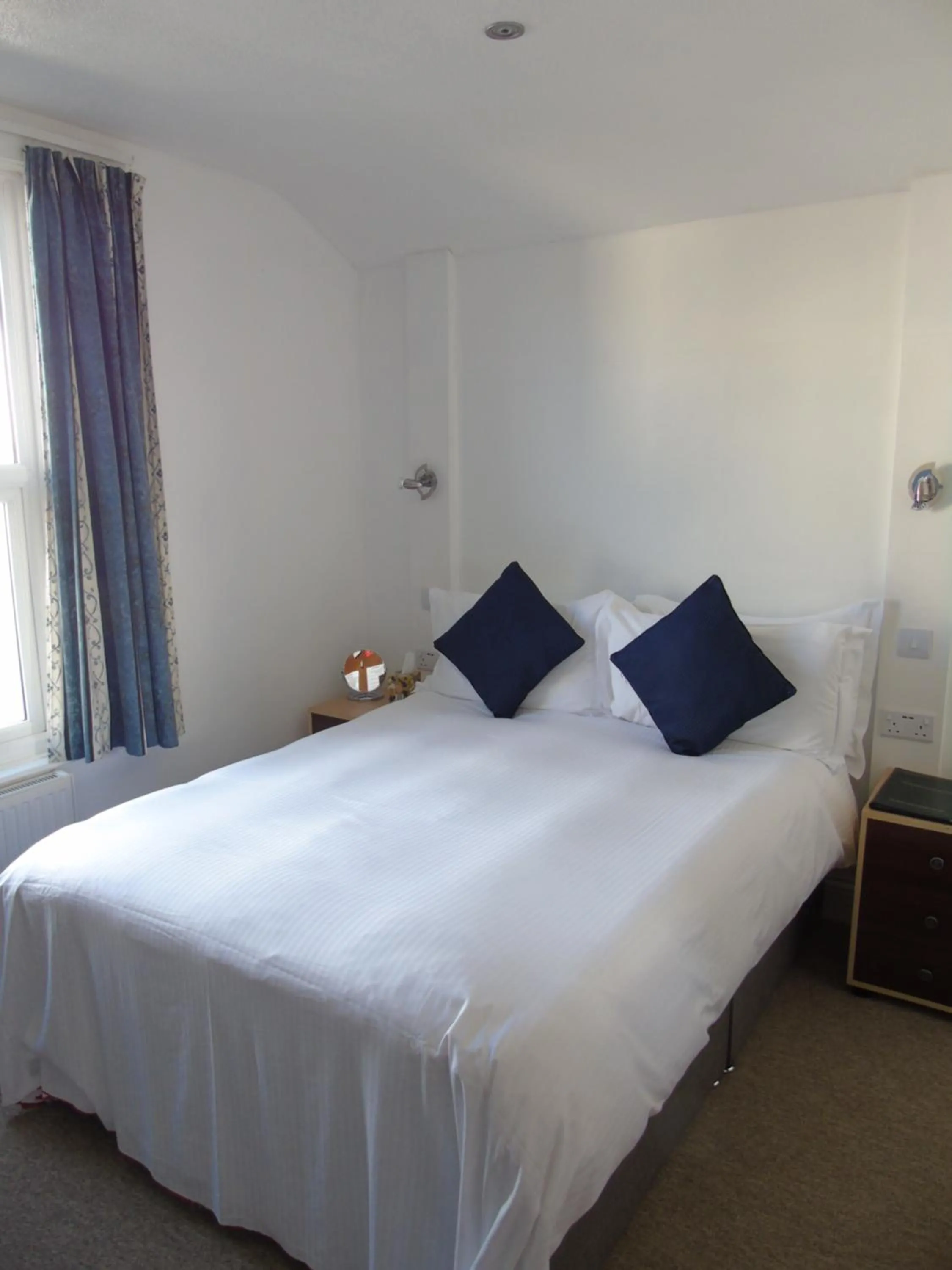 Bed in Carrington Guest House