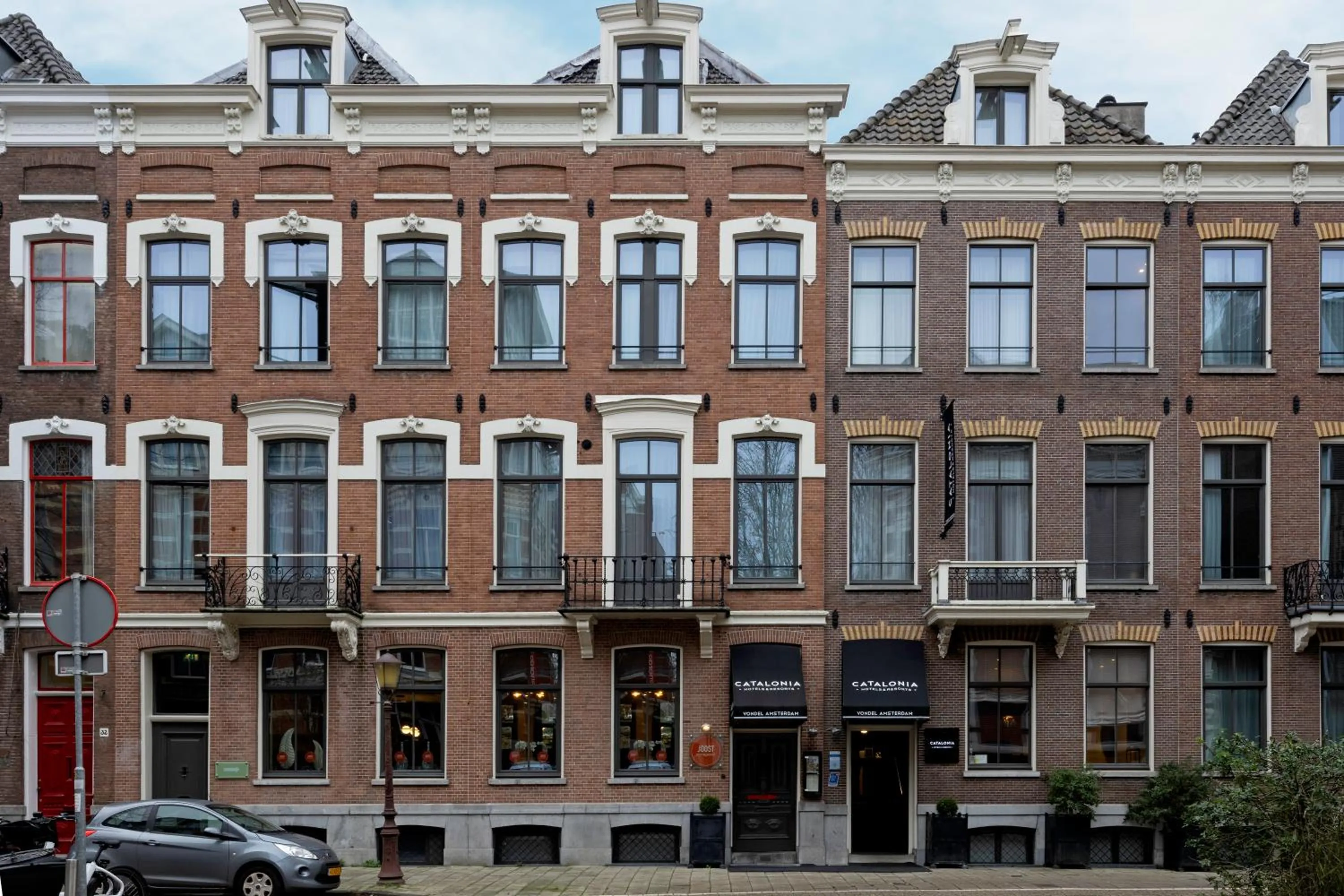 Property building in Catalonia Vondel Amsterdam