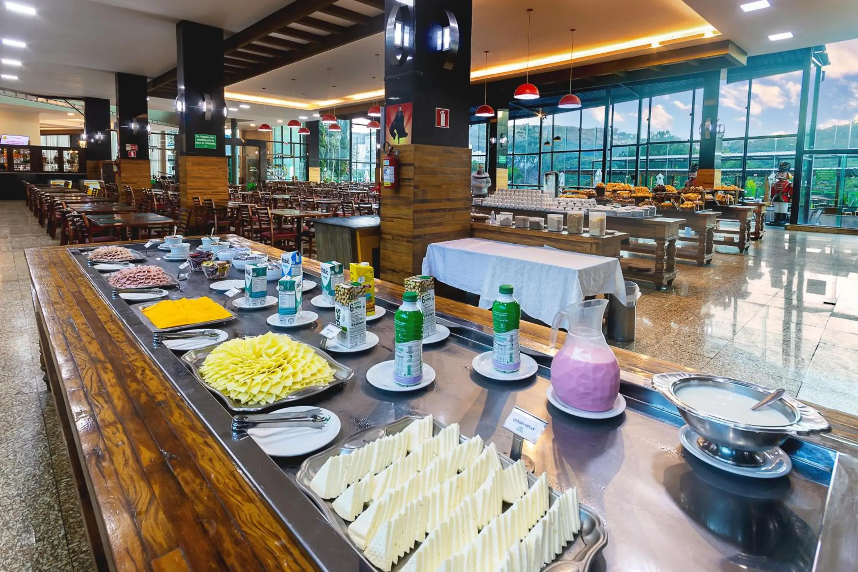 Buffet breakfast in Thermas All Inclusive Resort Poços de Caldas By Nacional Inn Buffet breakfast in Thermas All Inclusive Resort Poços de Caldas By Nacional Inn