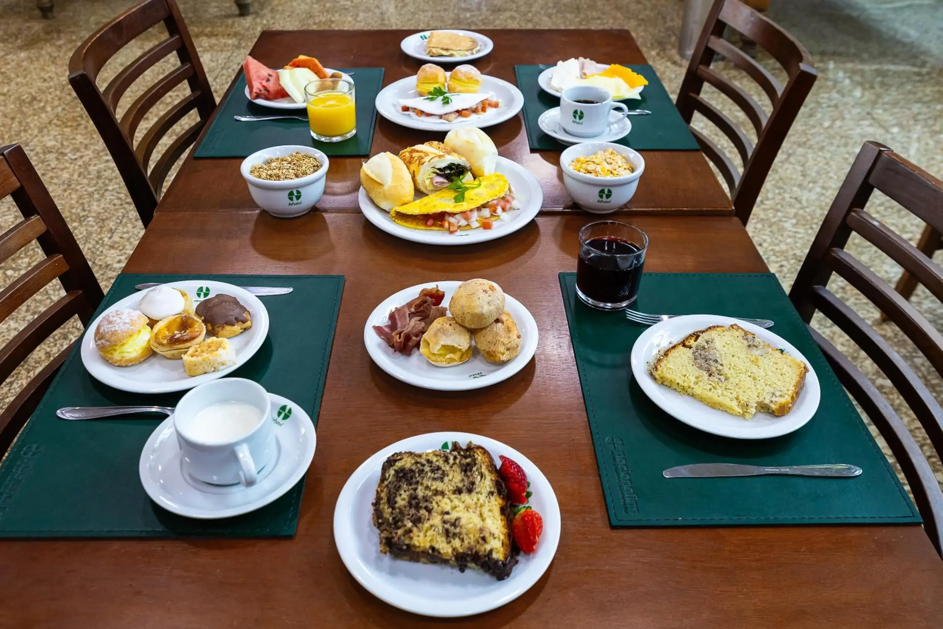 Food and drinks in Thermas All Inclusive Resort Poços de Caldas By Nacional Inn Food and drinks in Thermas All Inclusive Resort Poços de Caldas By Nacional Inn