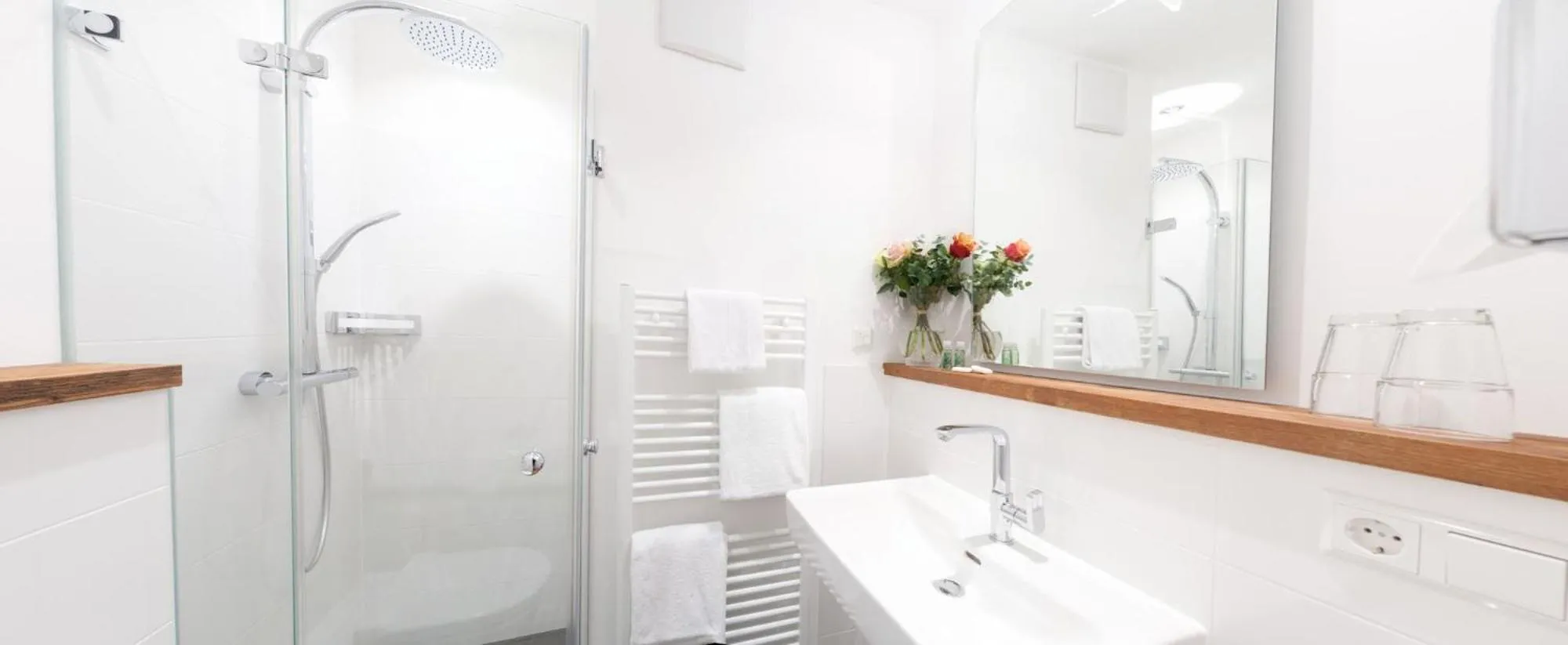 Bathroom in Hotel Engel - Lindauer Bier und Weinstube