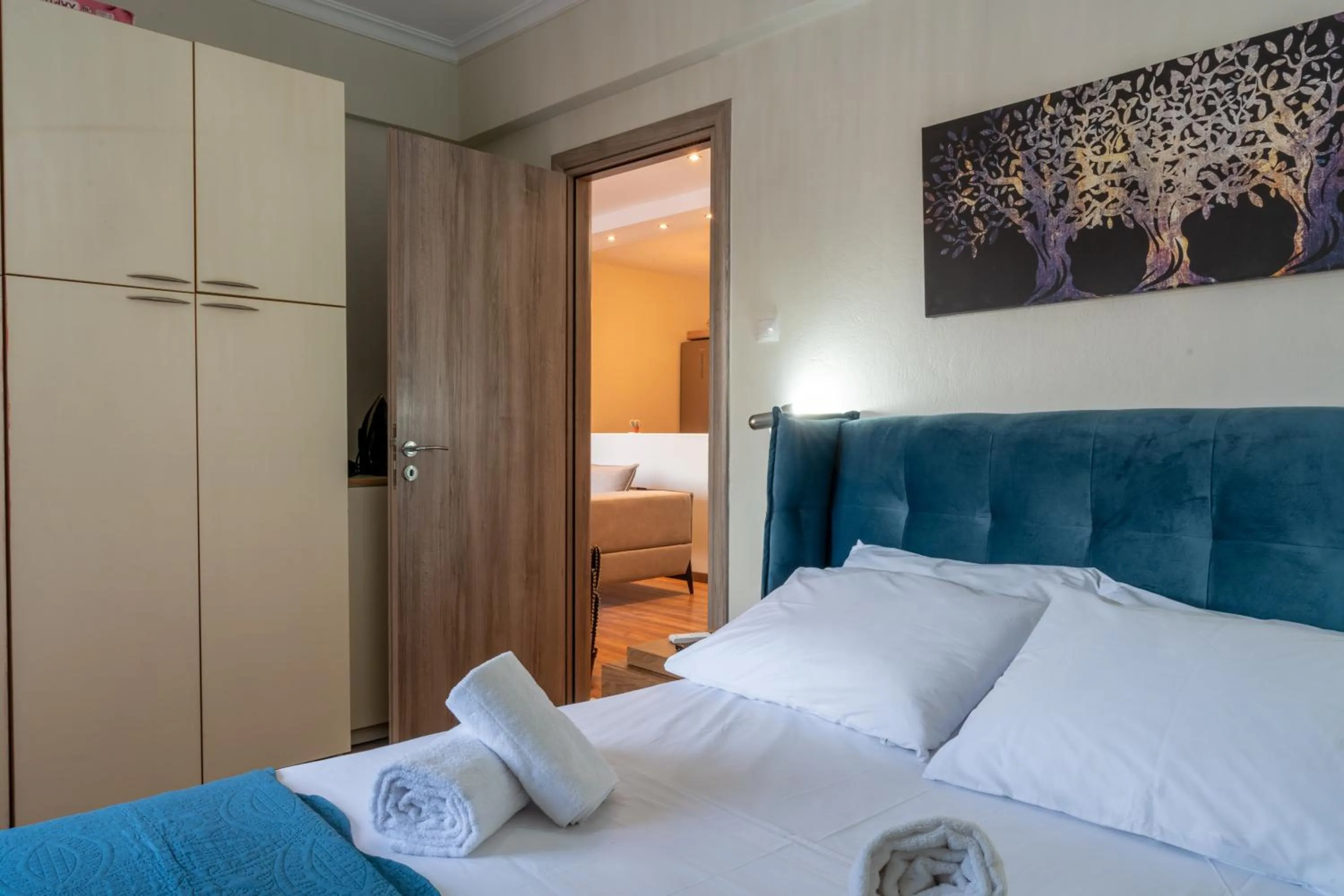 Bed in Luxury apartment next the citadel of Tsakas