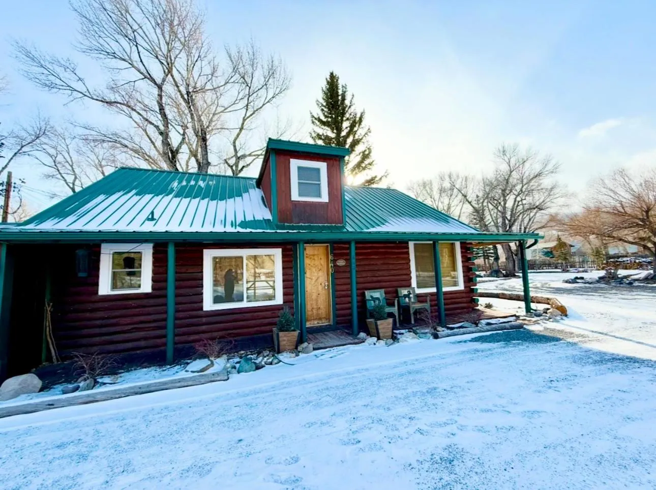 Property building in Chinook Winds Lodge