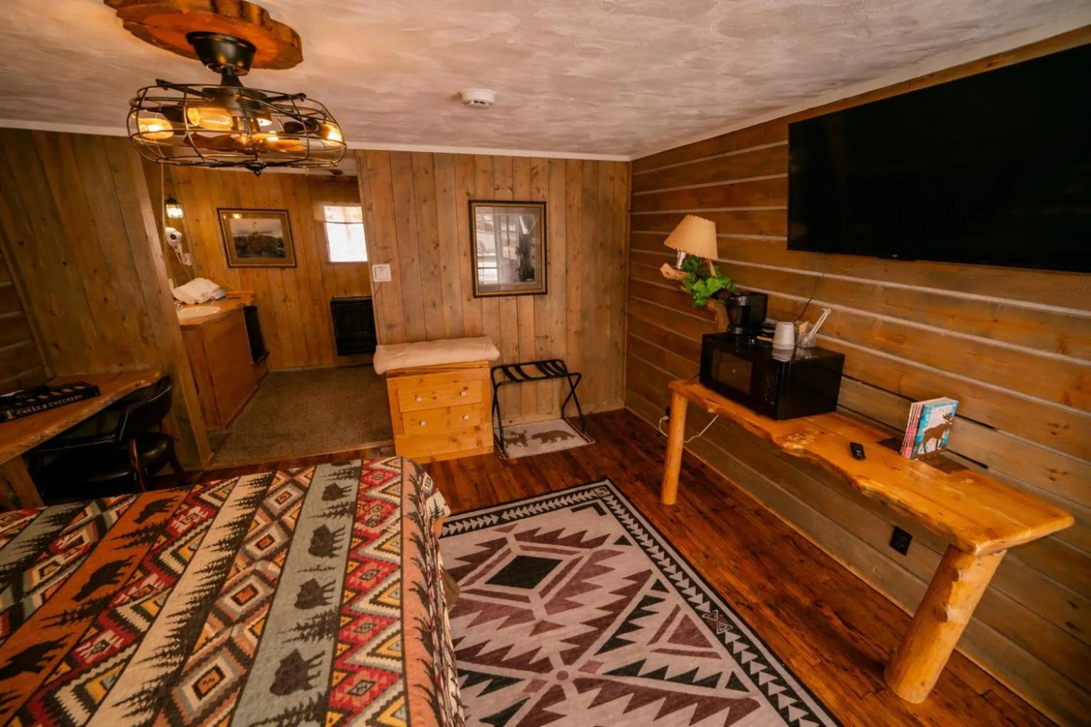 Photo of the whole room in The Amoretti Hotel