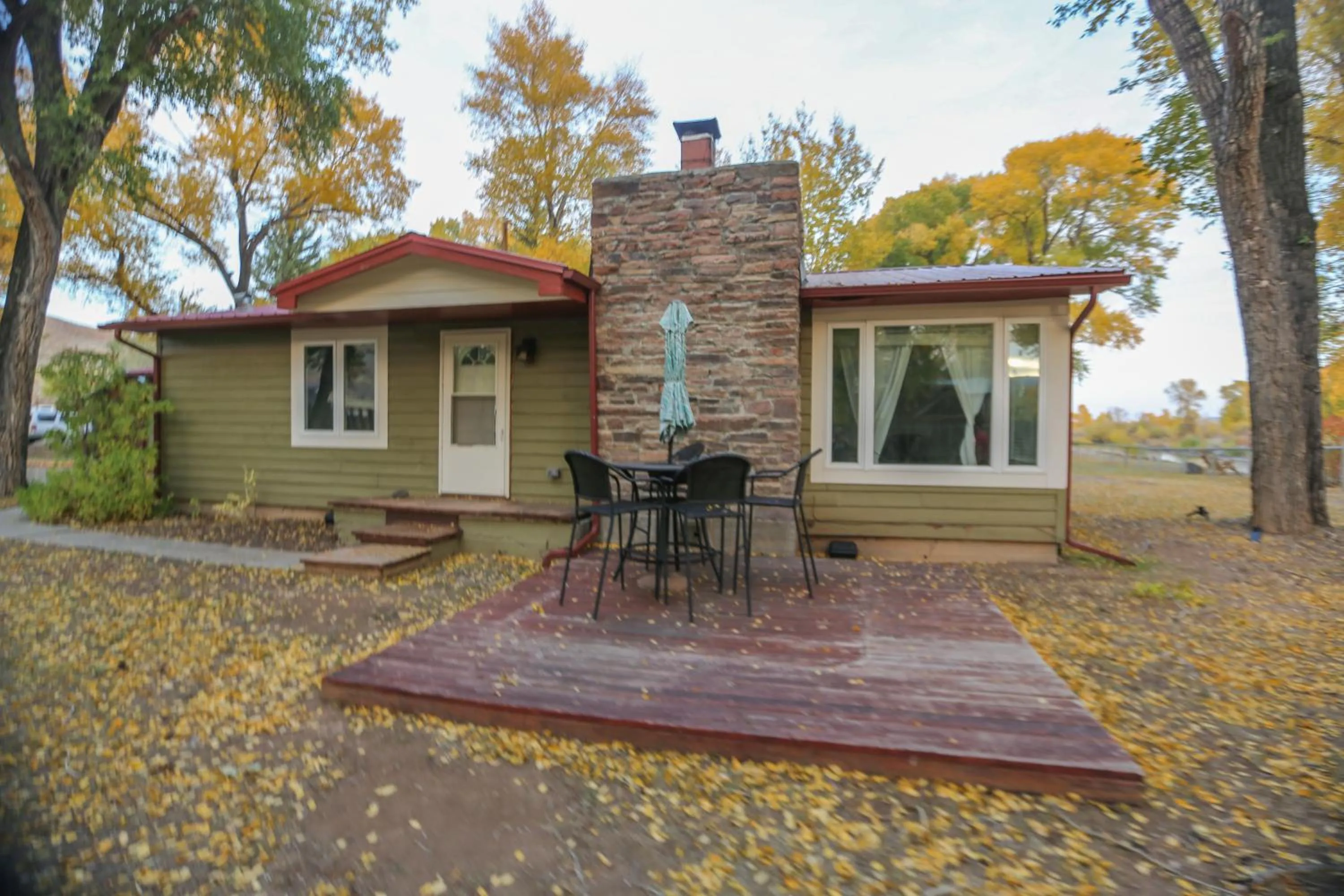 Property building in Chinook Winds Lodge