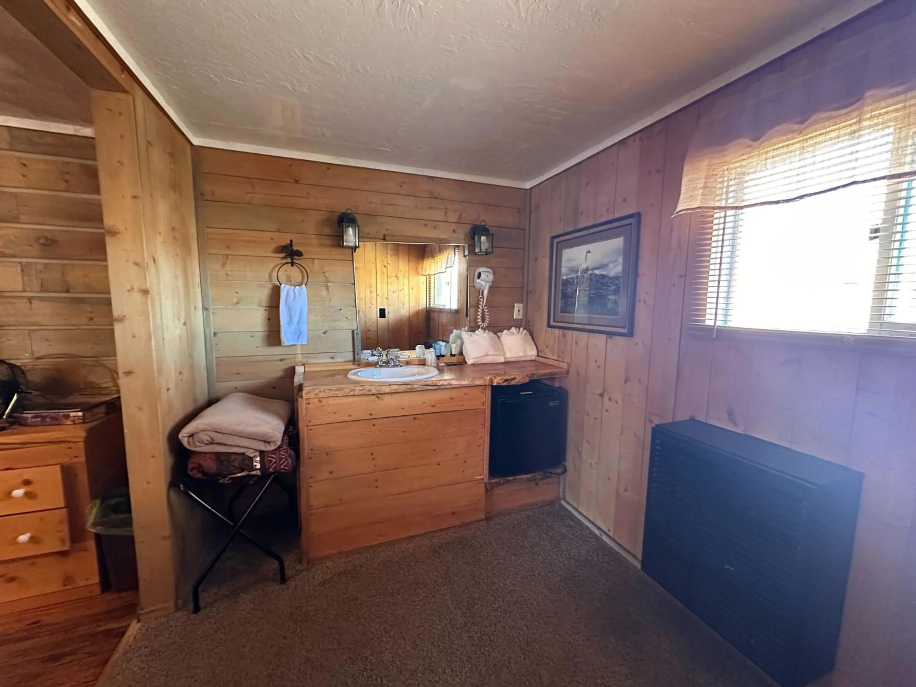 pet friendly in Chinook Winds Lodge