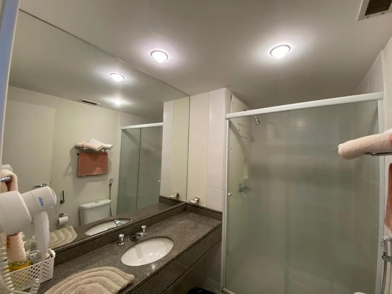 Shower in Hotel Aeroporto Congonhas