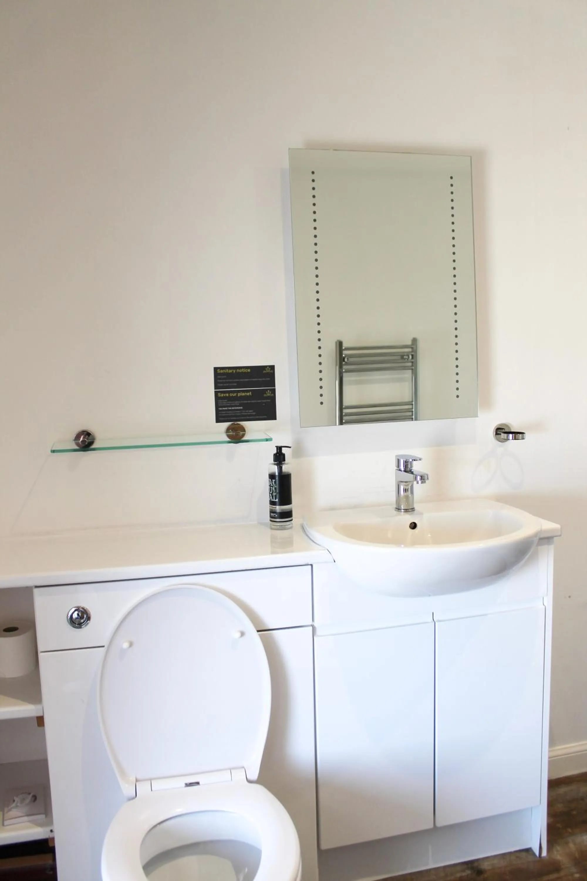 Bathroom in Poseidon Inn