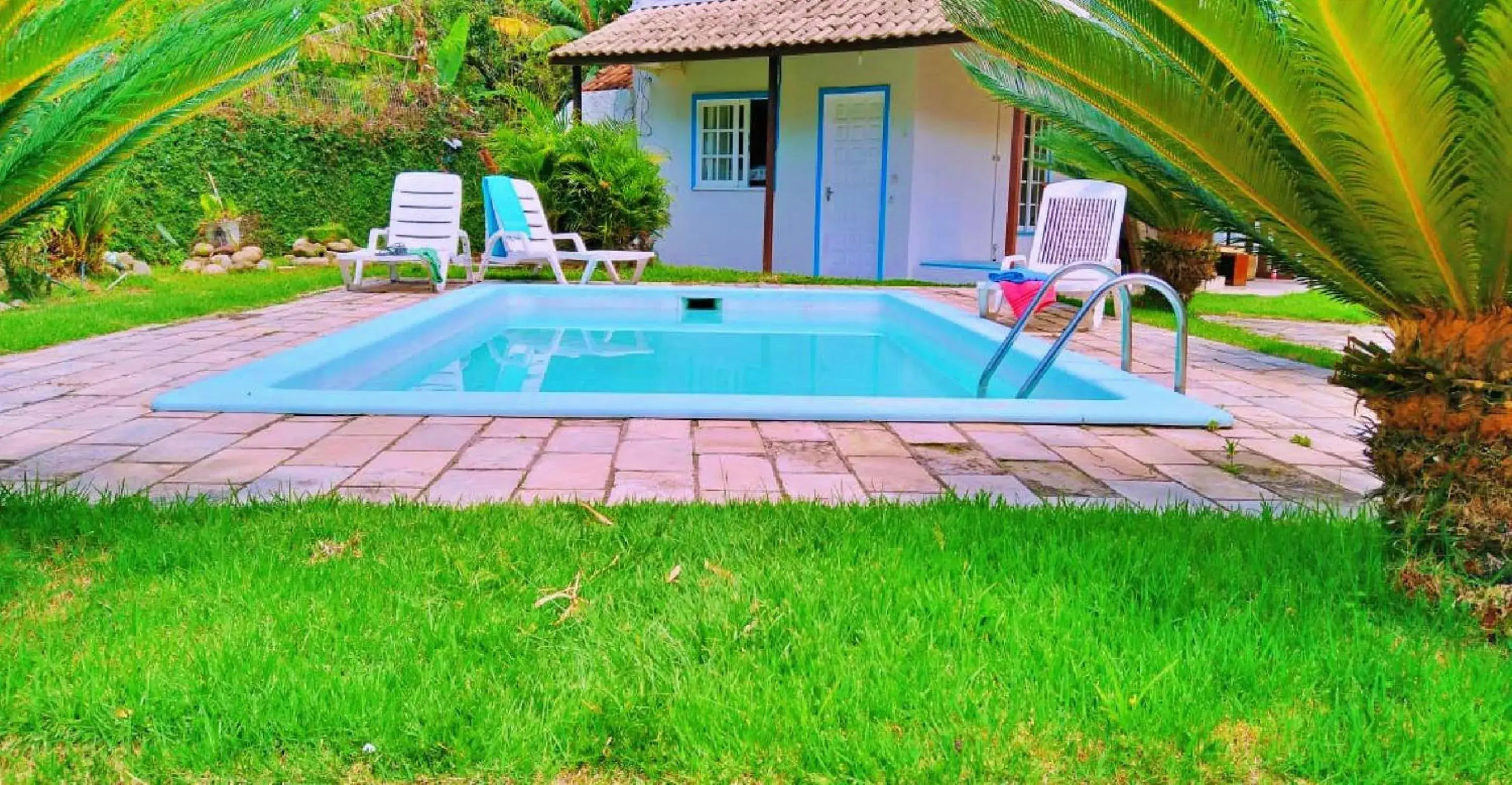 Swimming pool in Garden 437 Suítes Swimming pool in Garden 437 Suítes