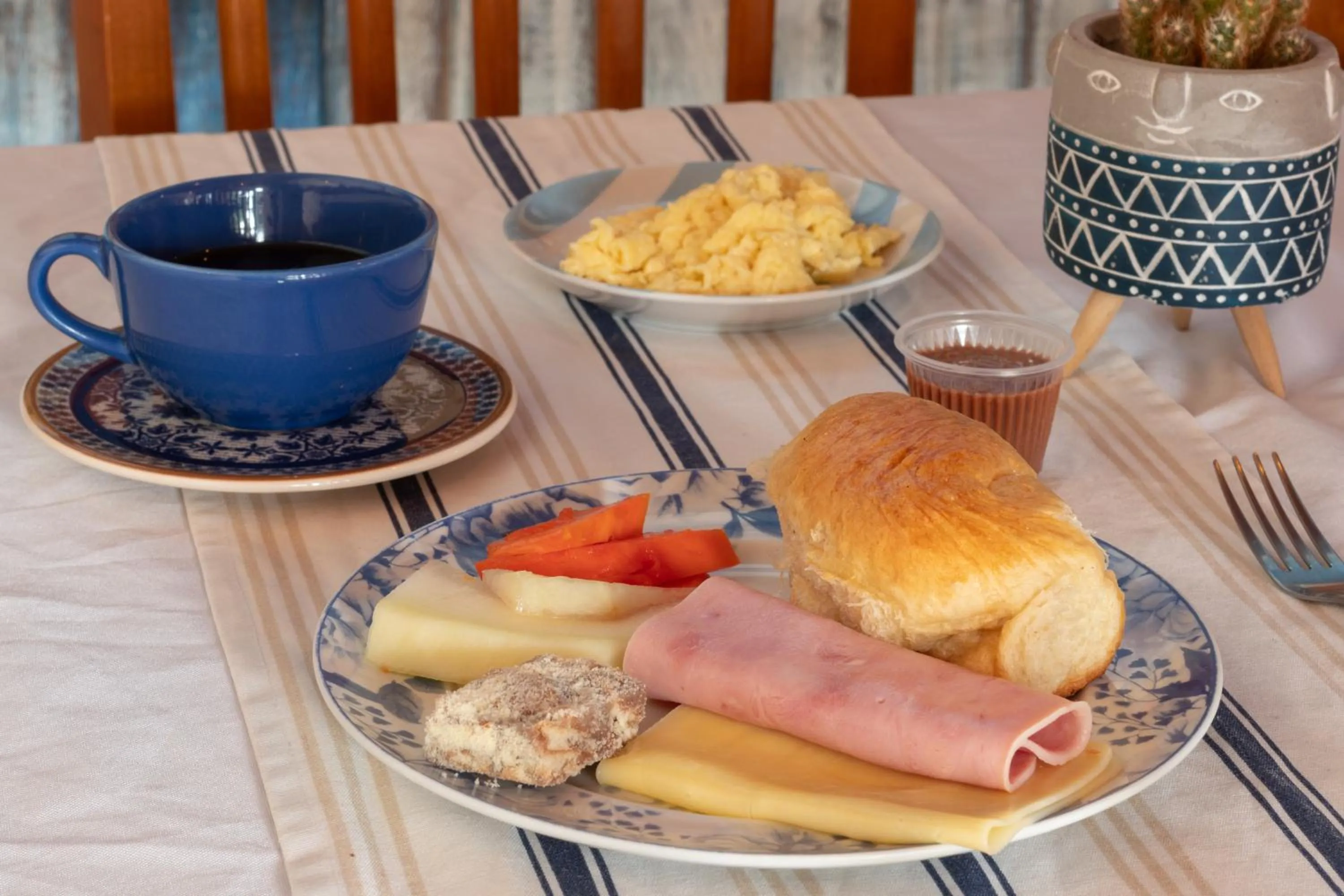 Breakfast in Garden 437 Suítes