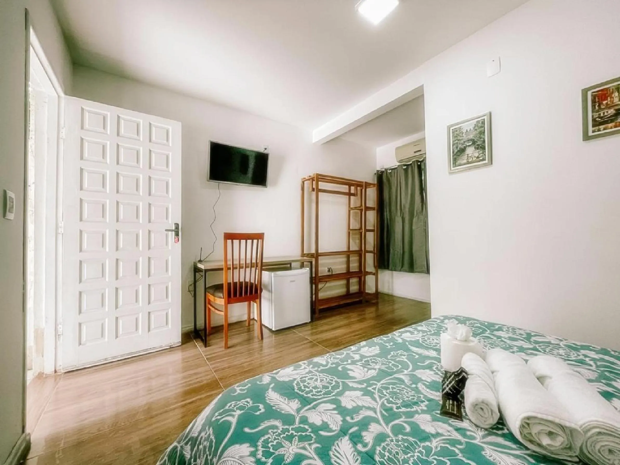 Communal lounge/ TV room, Bed in Garden 437 Suítes