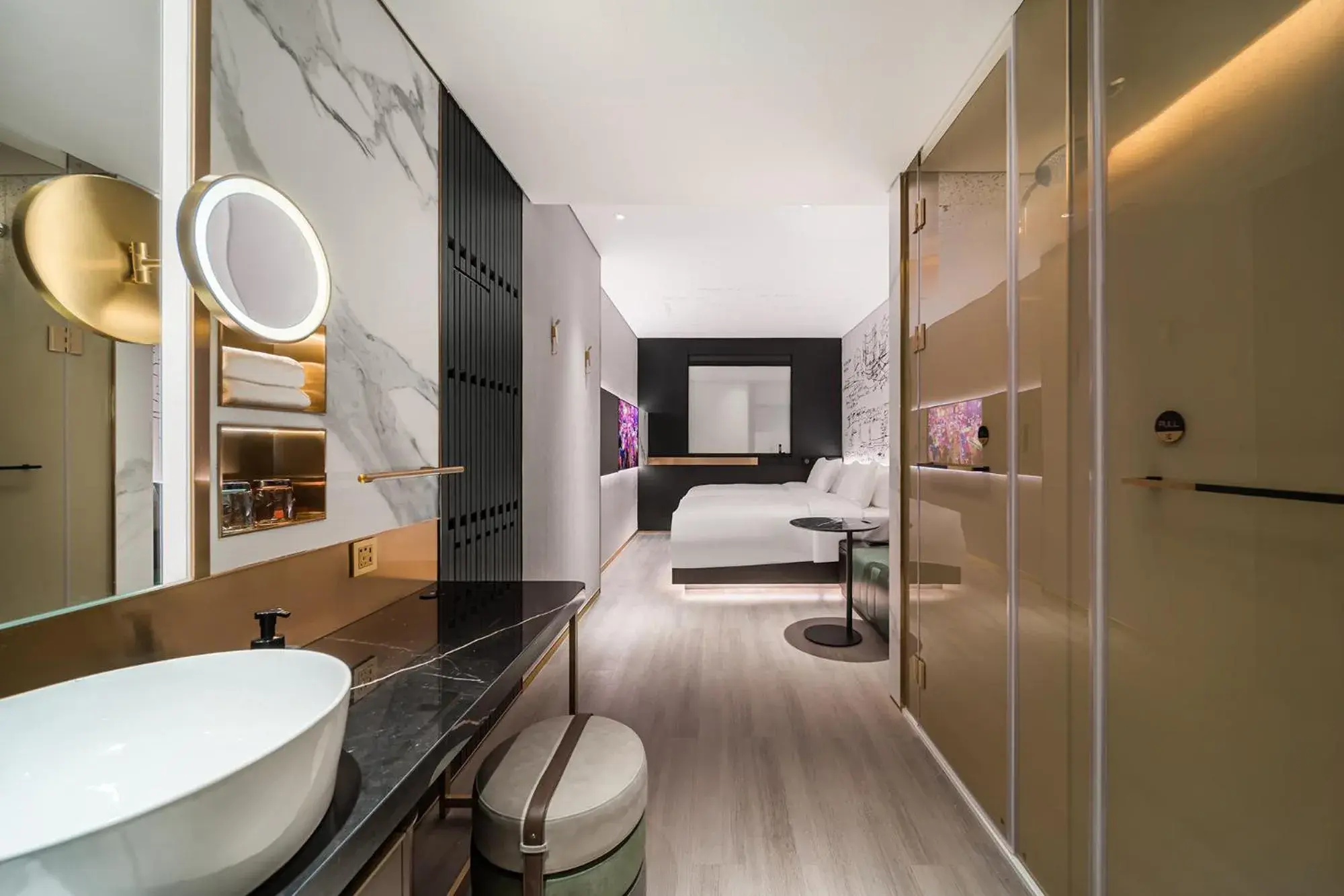 Deluxe Twin Room in CitiGO Hotel Shenzhen Shekou Cruise Center Seaview Near Taizi Bay K11 Deluxe Twin Room in CitiGO Hotel Shenzhen Shekou Cruise Center Seaview Near Taizi Bay K11