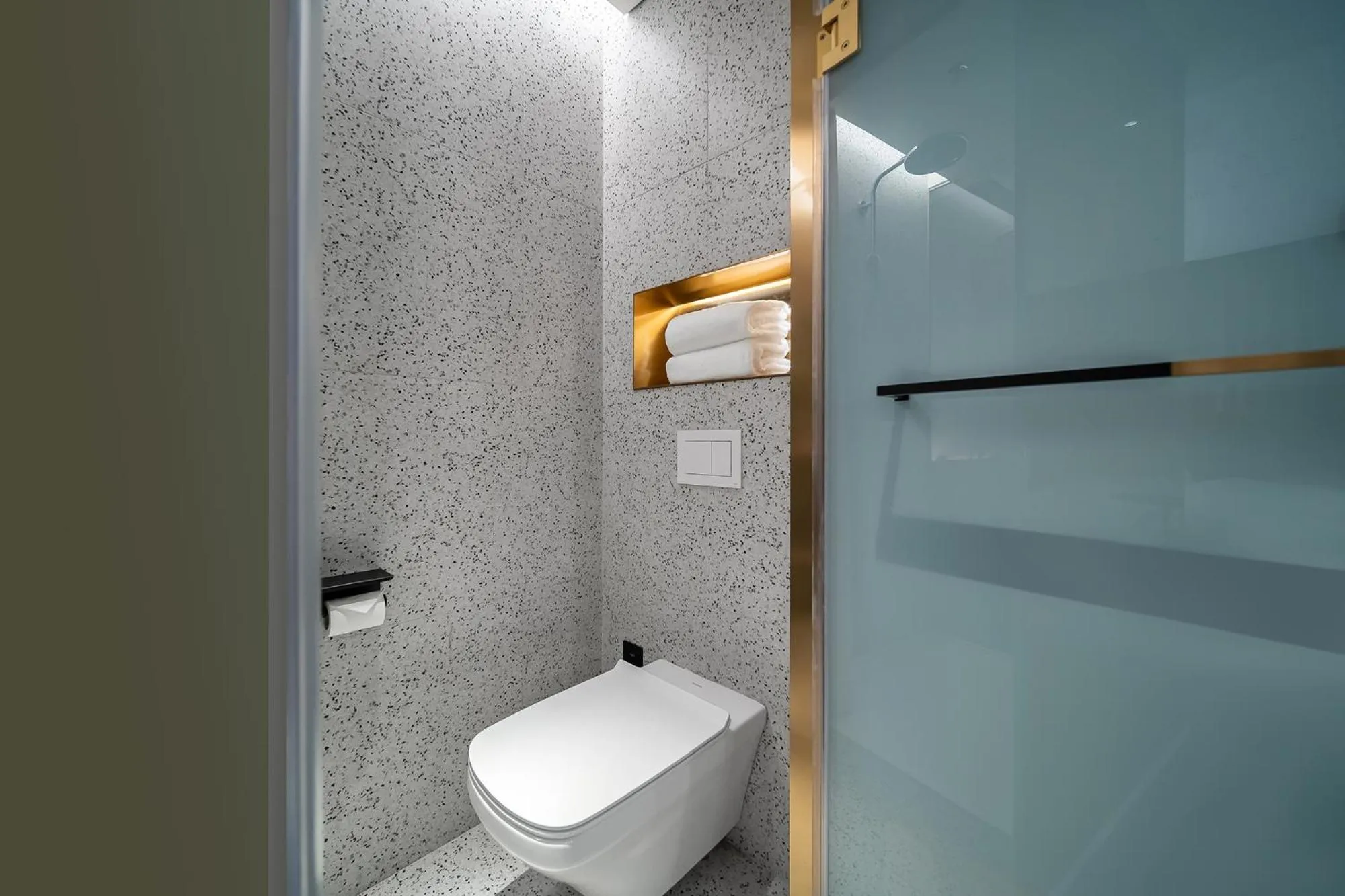 Toilet in CitiGO Hotel Shenzhen Shekou Cruise Center Seaview Near Taizi Bay K11