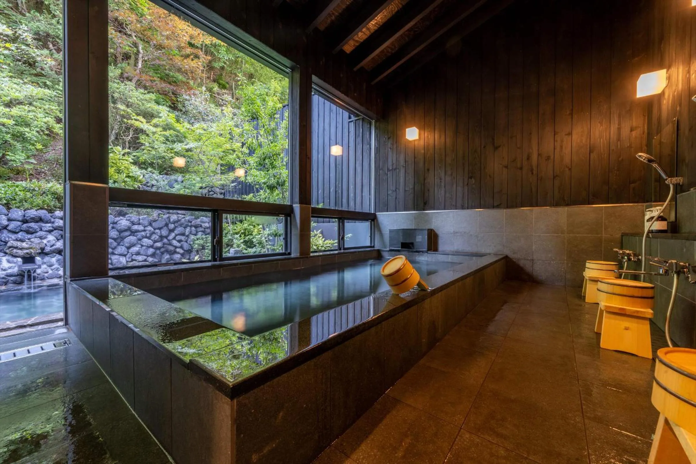 Hot Spring Bath in Bessho Onsen Midoriya