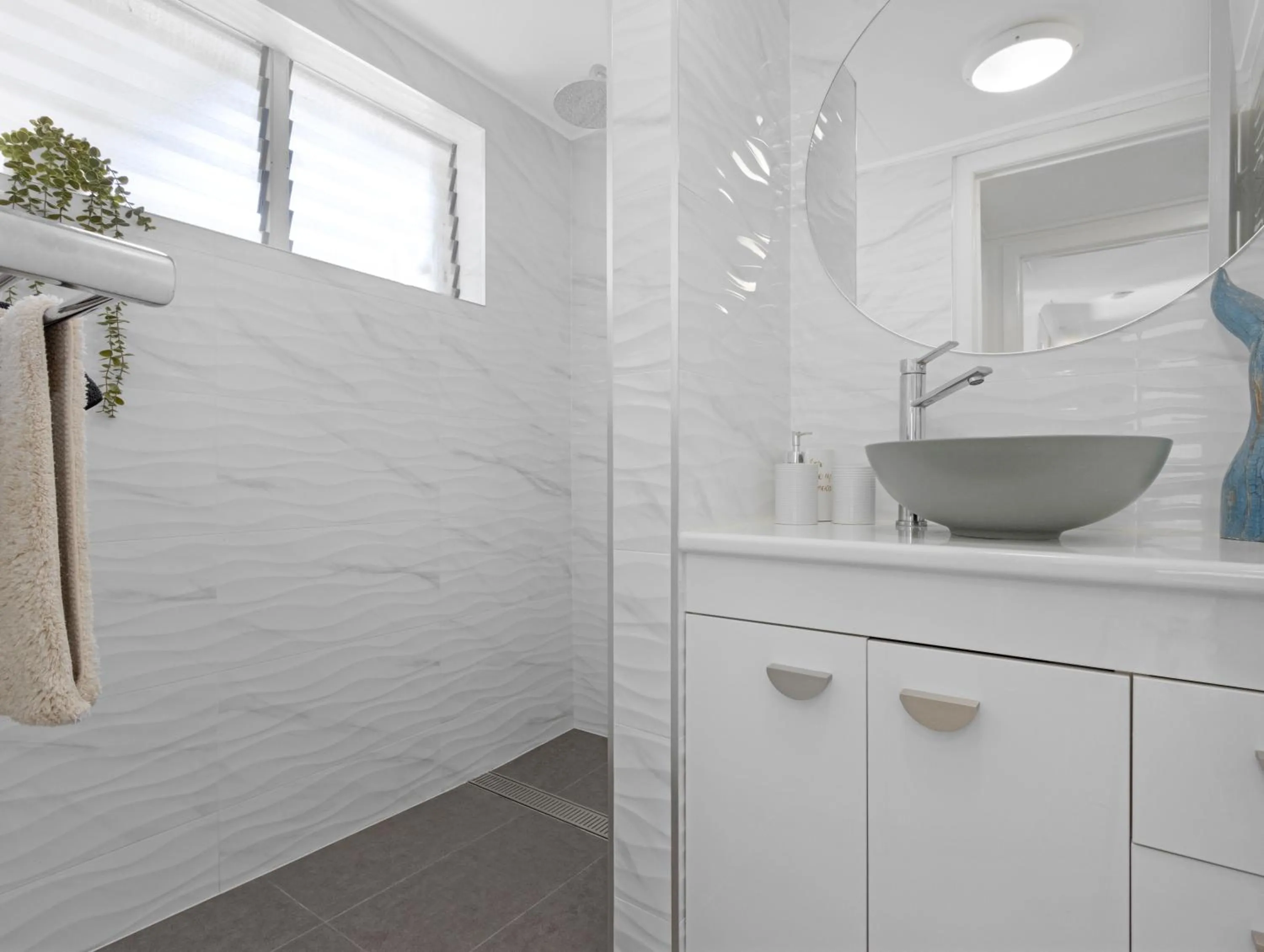 Shower in The Bay Beach Shack, Hervey Bay