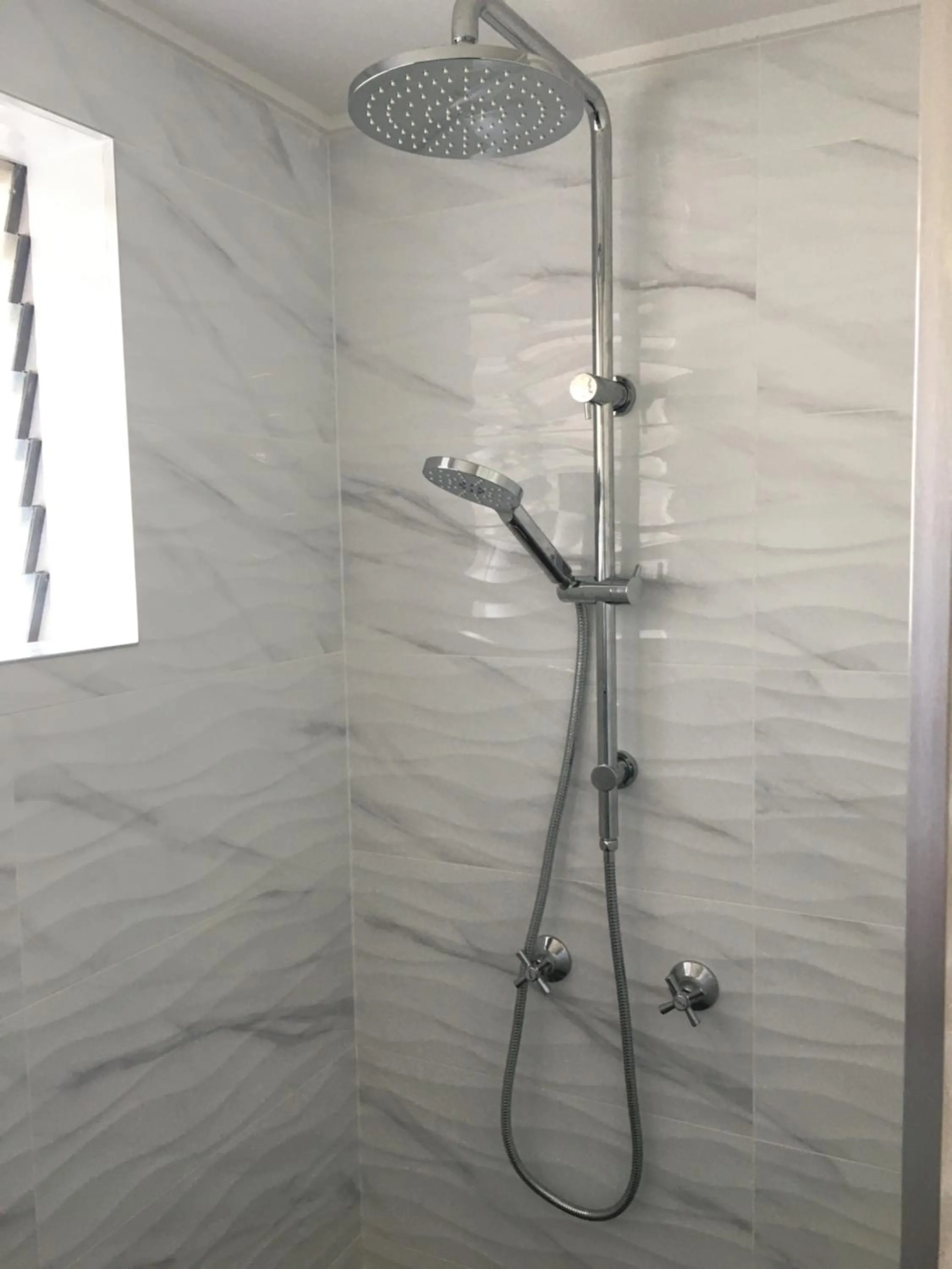 Shower in The Bay Beach Shack, Hervey Bay