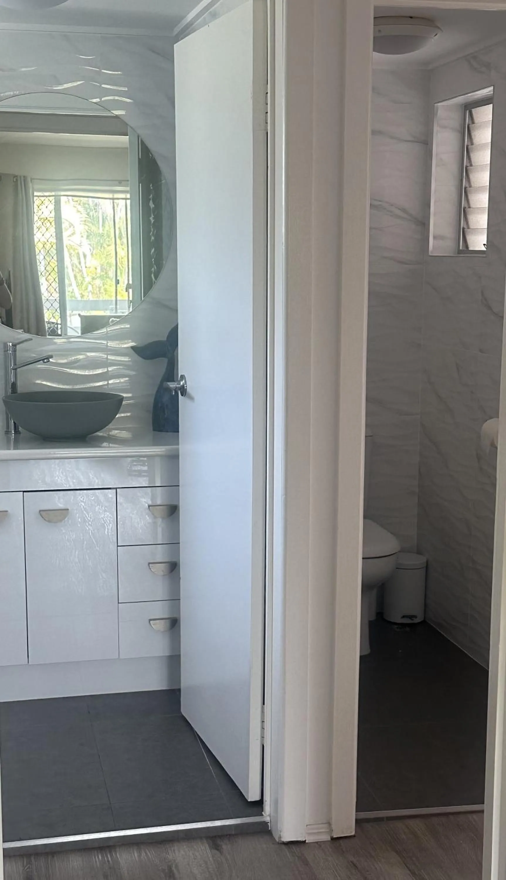 Toilet in The Bay Beach Shack, Hervey Bay
