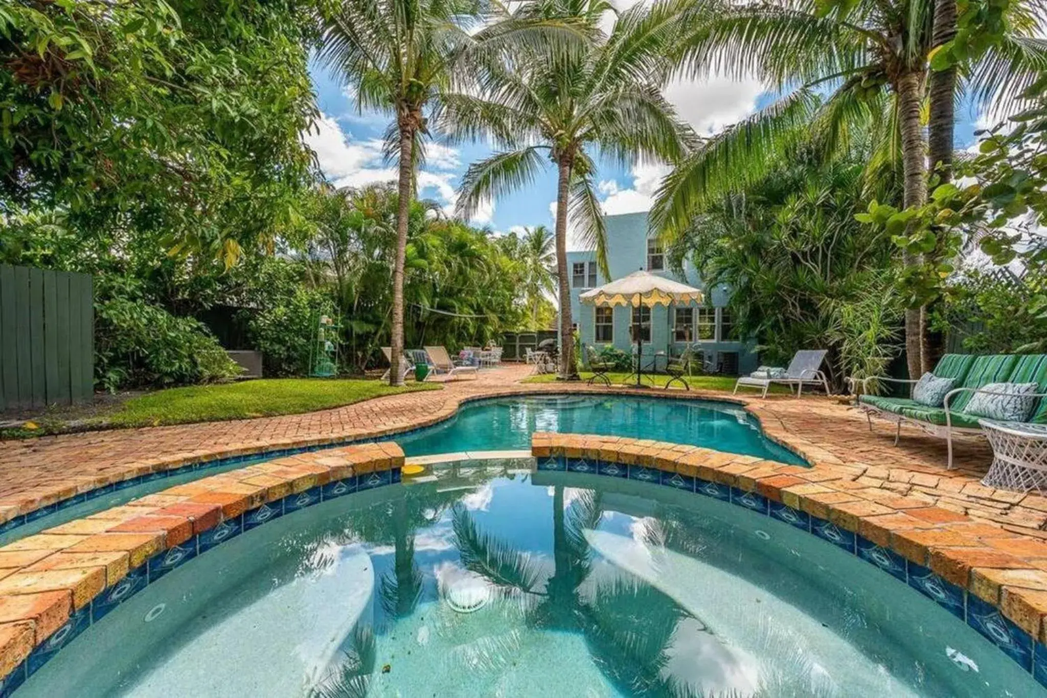 Welcome to Casa Kanuga, The Secret Gem of WPB! Welcome to Casa Kanuga, The Secret Gem of WPB!