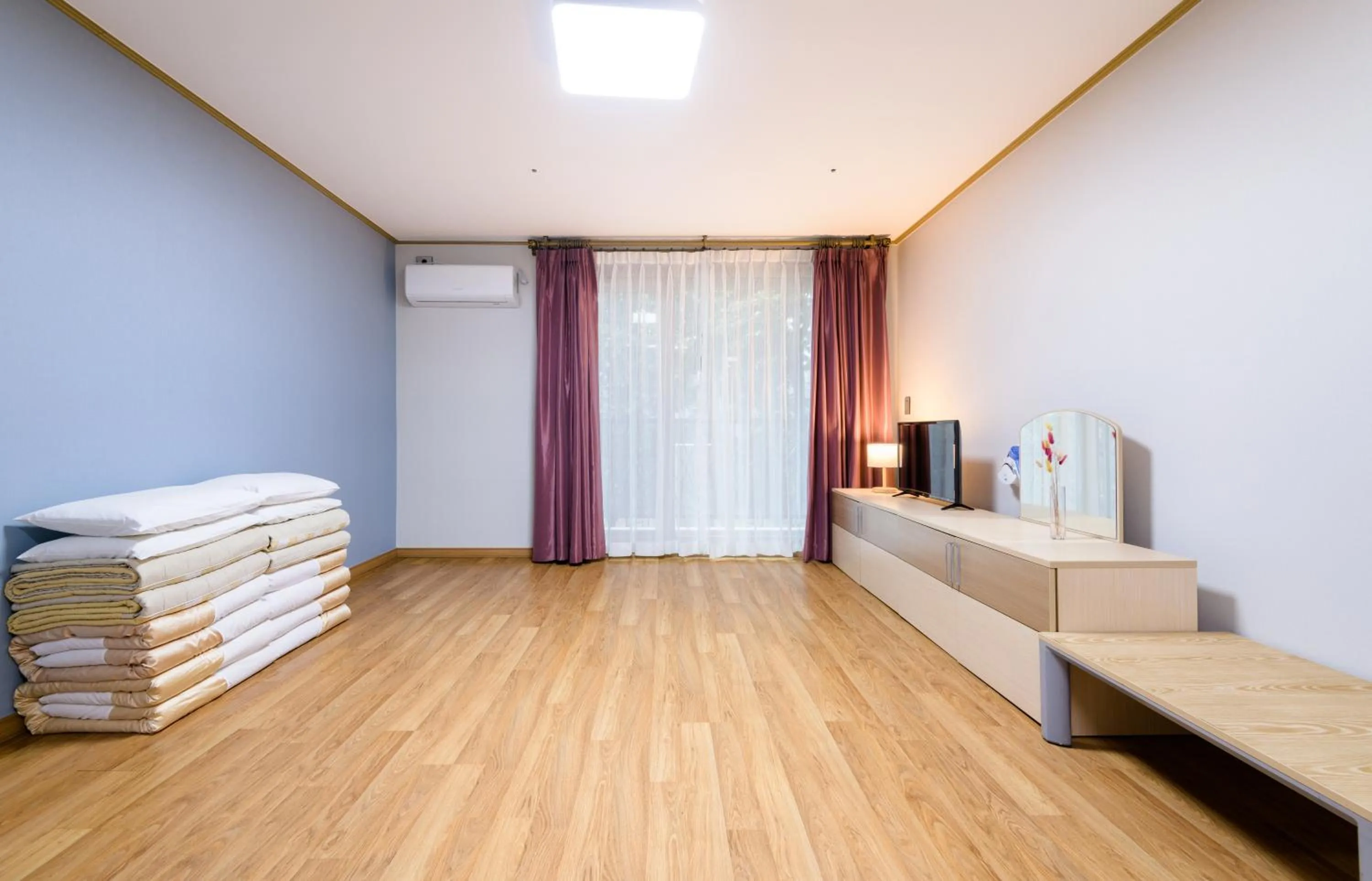 Photo of the whole room in Seogwipo Worldcup Resort