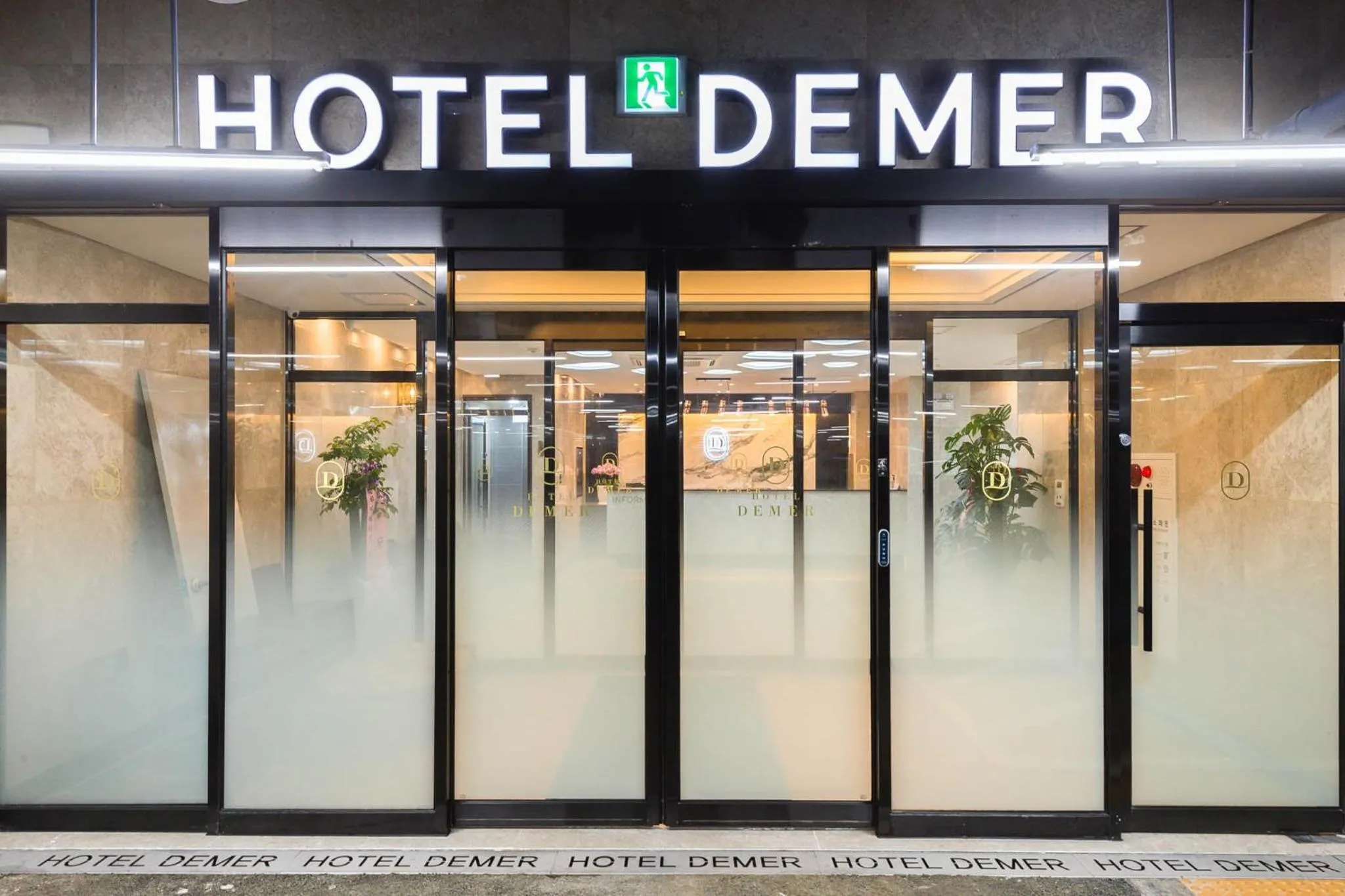 Property building in Hotel Demer Mokpo