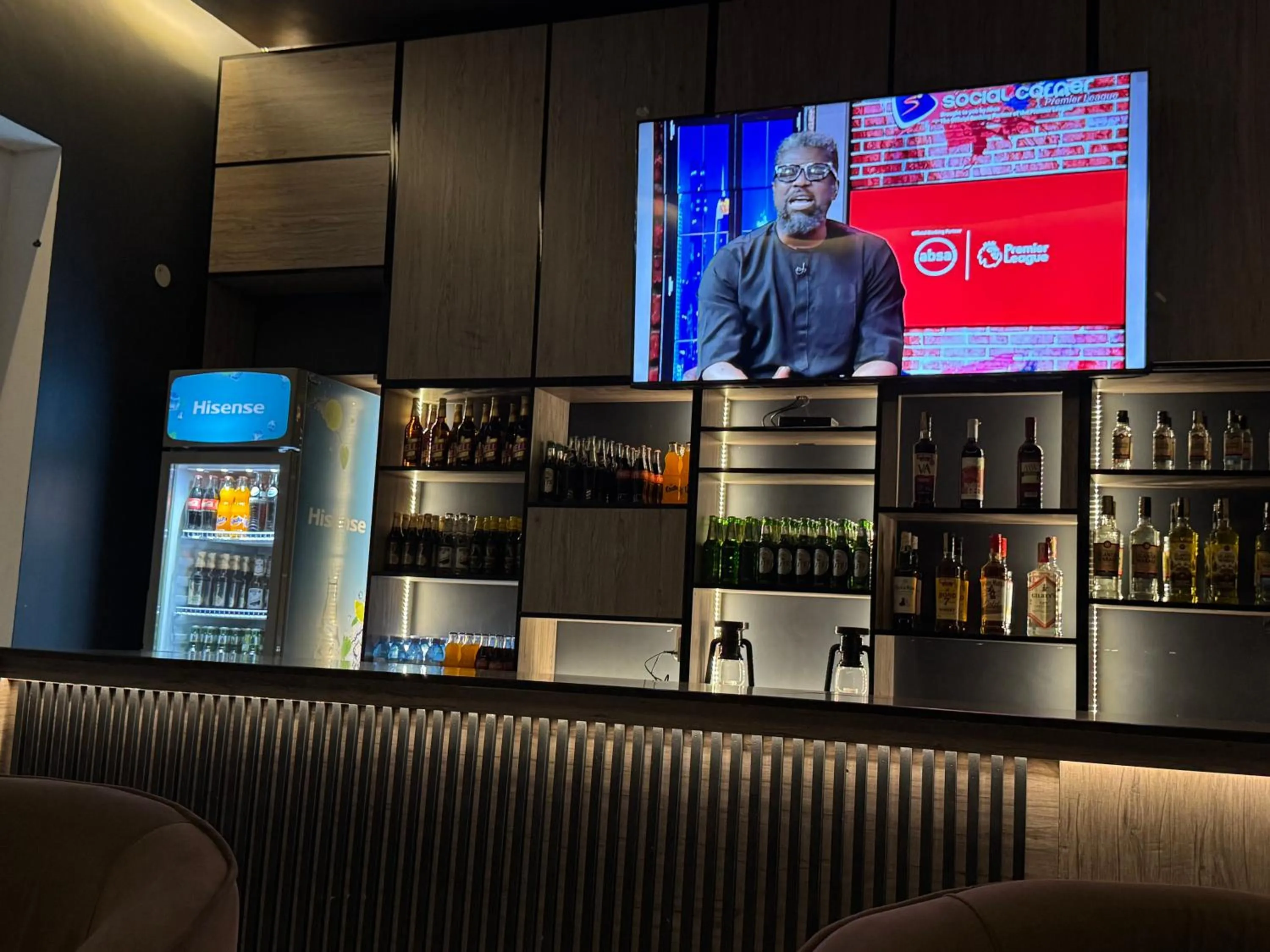 Restaurant/places to eat in Ashleys Hotel