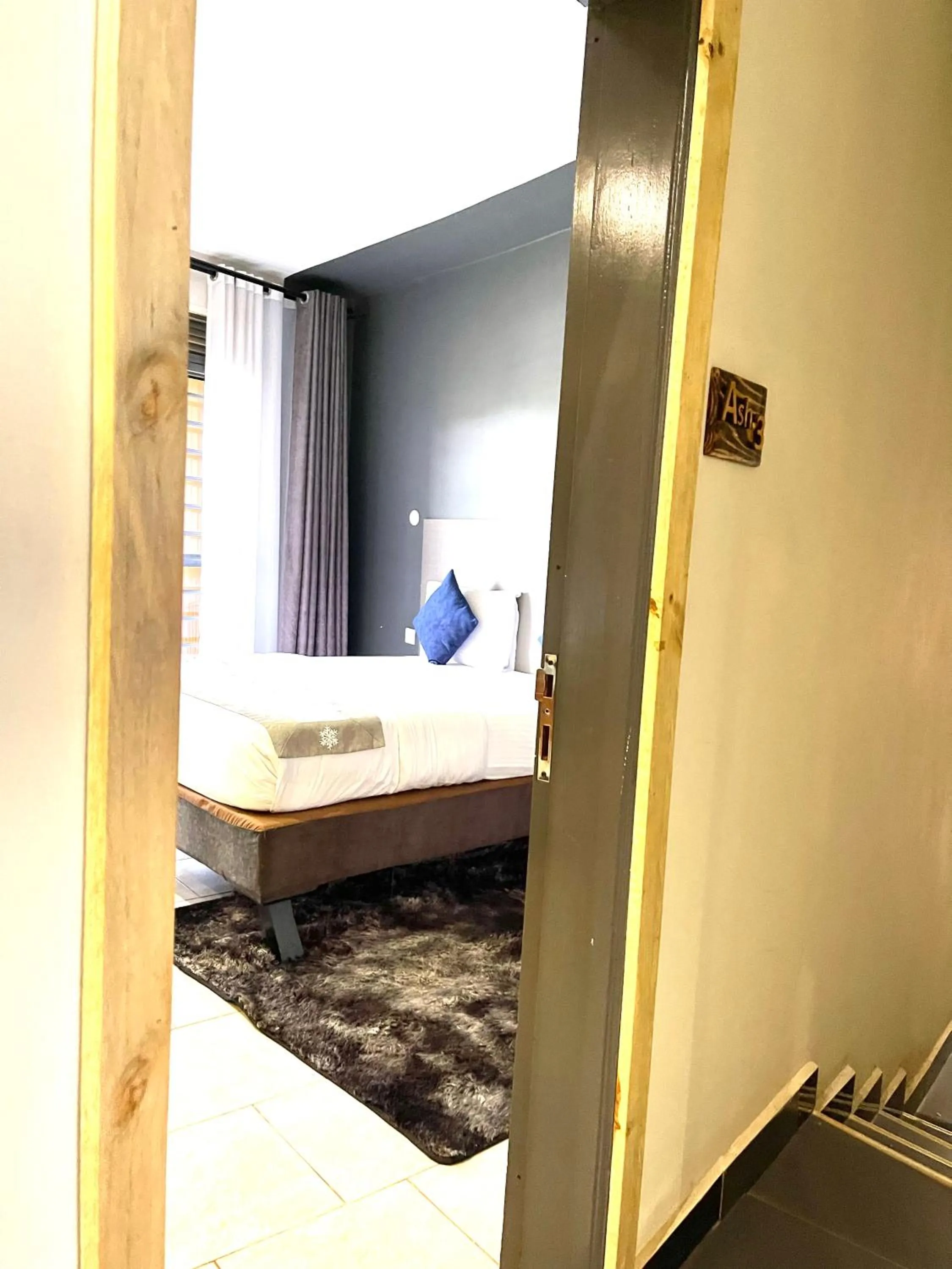 Bedroom, Bed in Ashleys Hotel