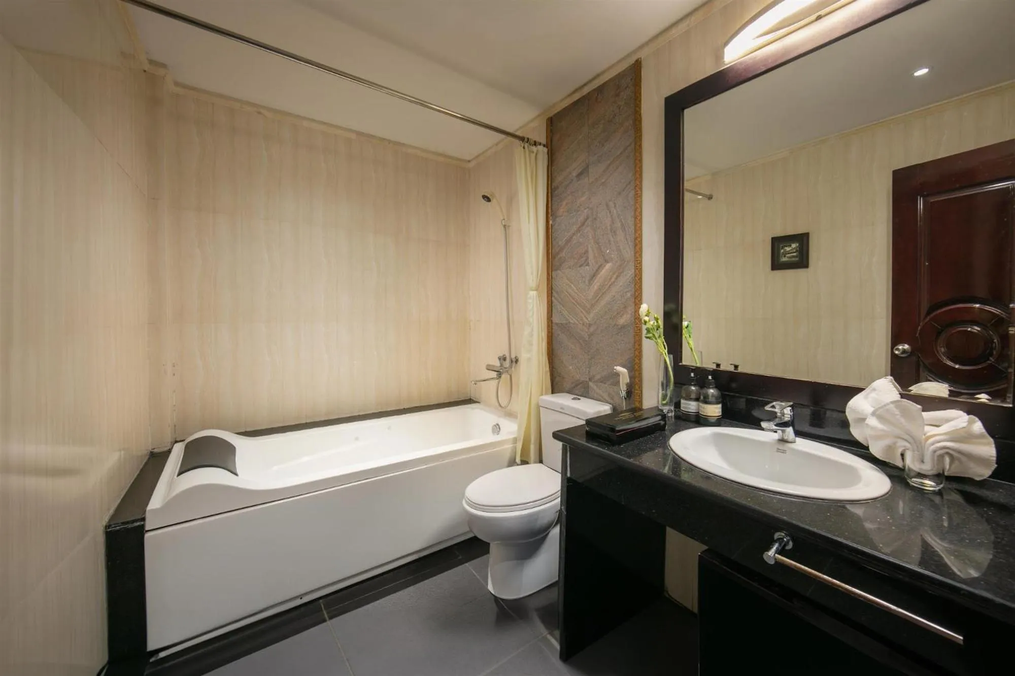 Hanoi Traveller House