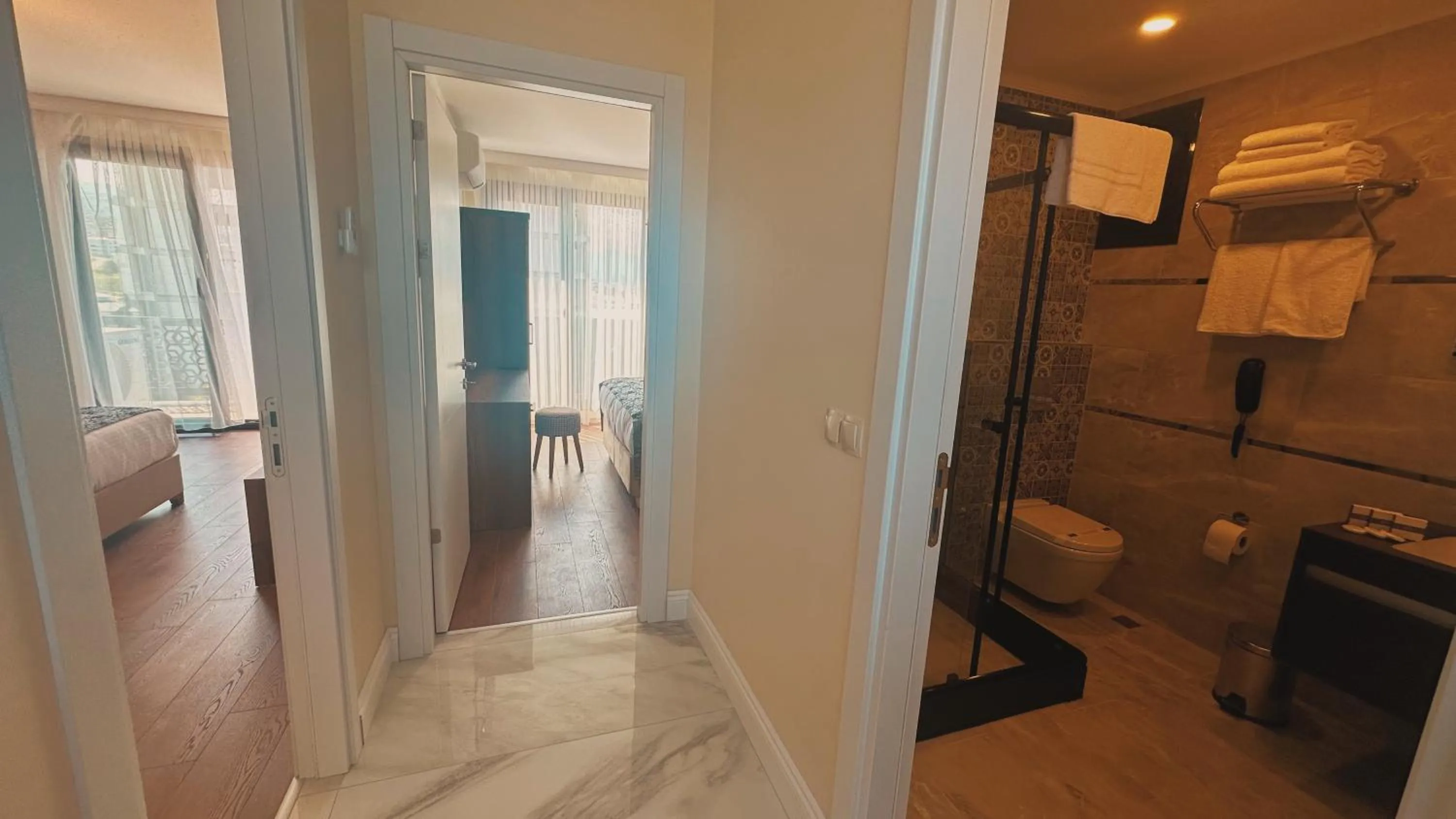 Toilet in BİLİRİS HOTEL