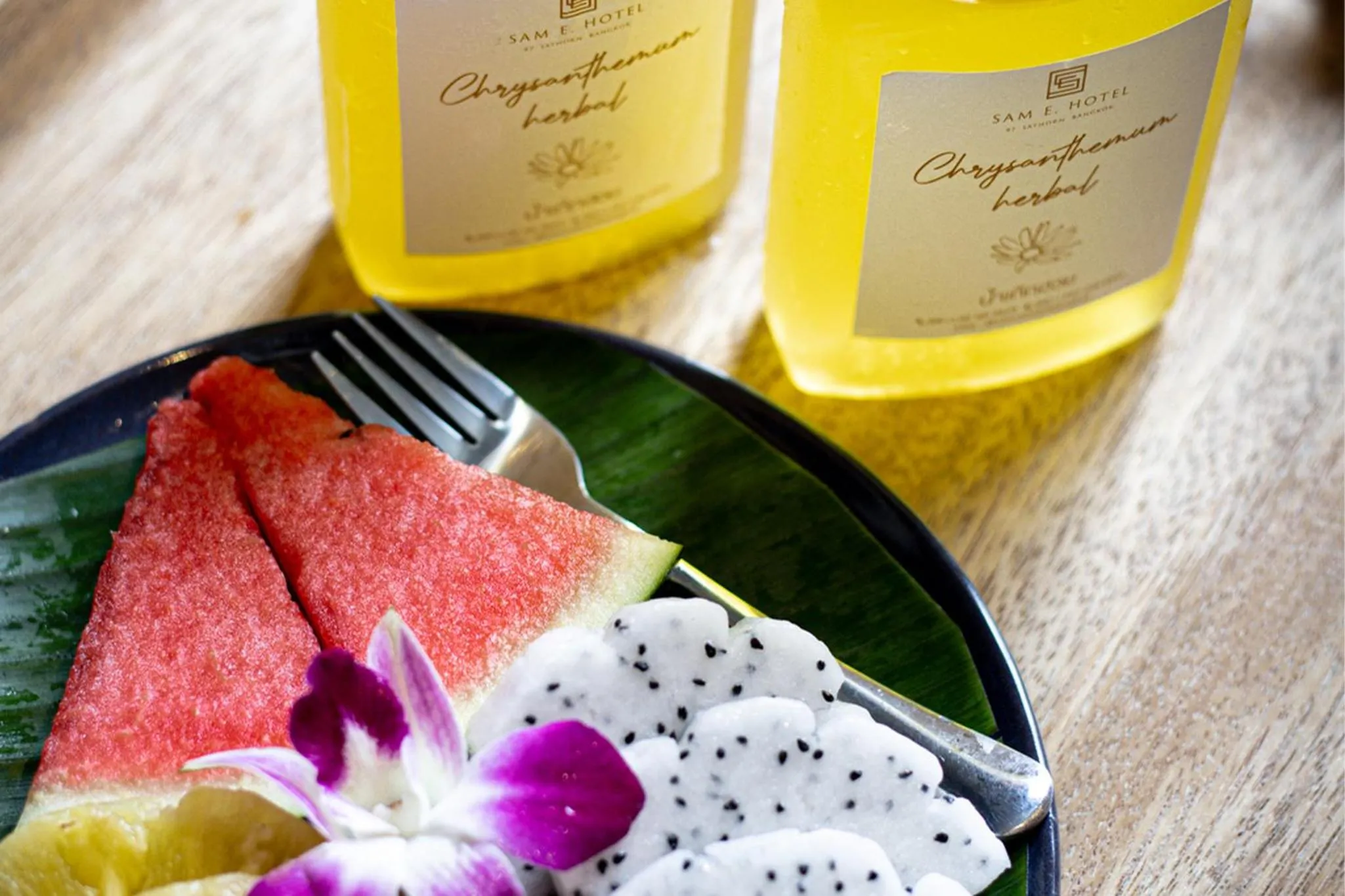 Food and drinks in SAM E Hotel Bangkok Sathorn