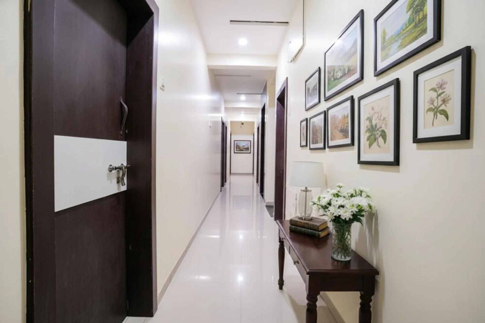 Lobby or reception in FabHotel Sai Govind