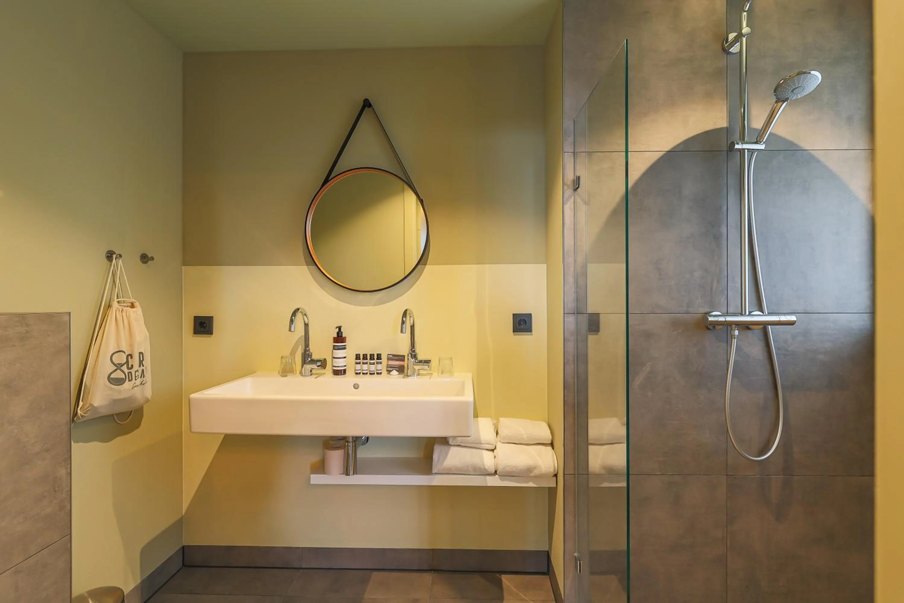 Bathroom in Hotel Corps de Garde