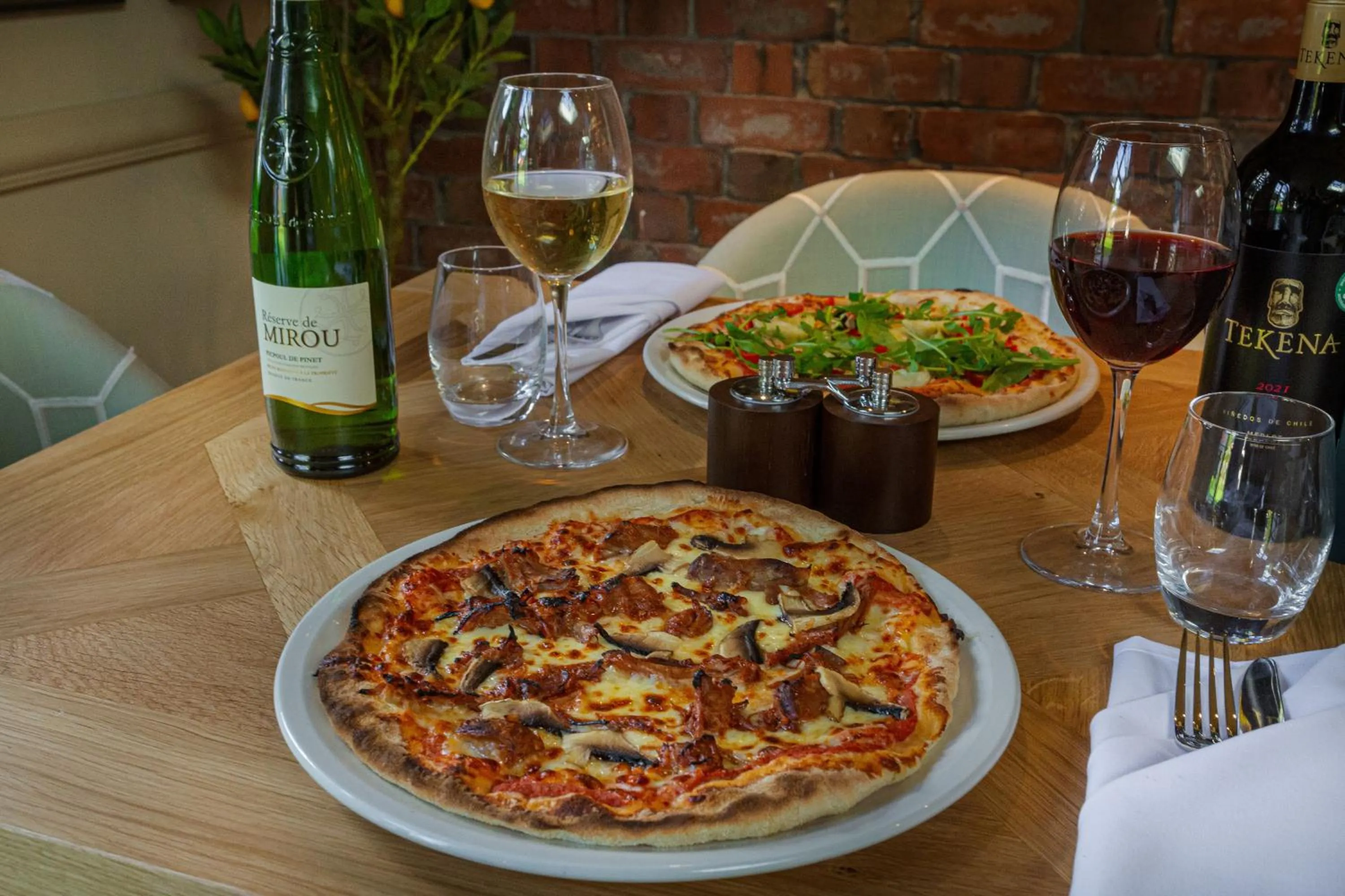 Food and drinks in The Wynnstay Hotel, Oswestry, Shropshire - The Coaching Inn Group