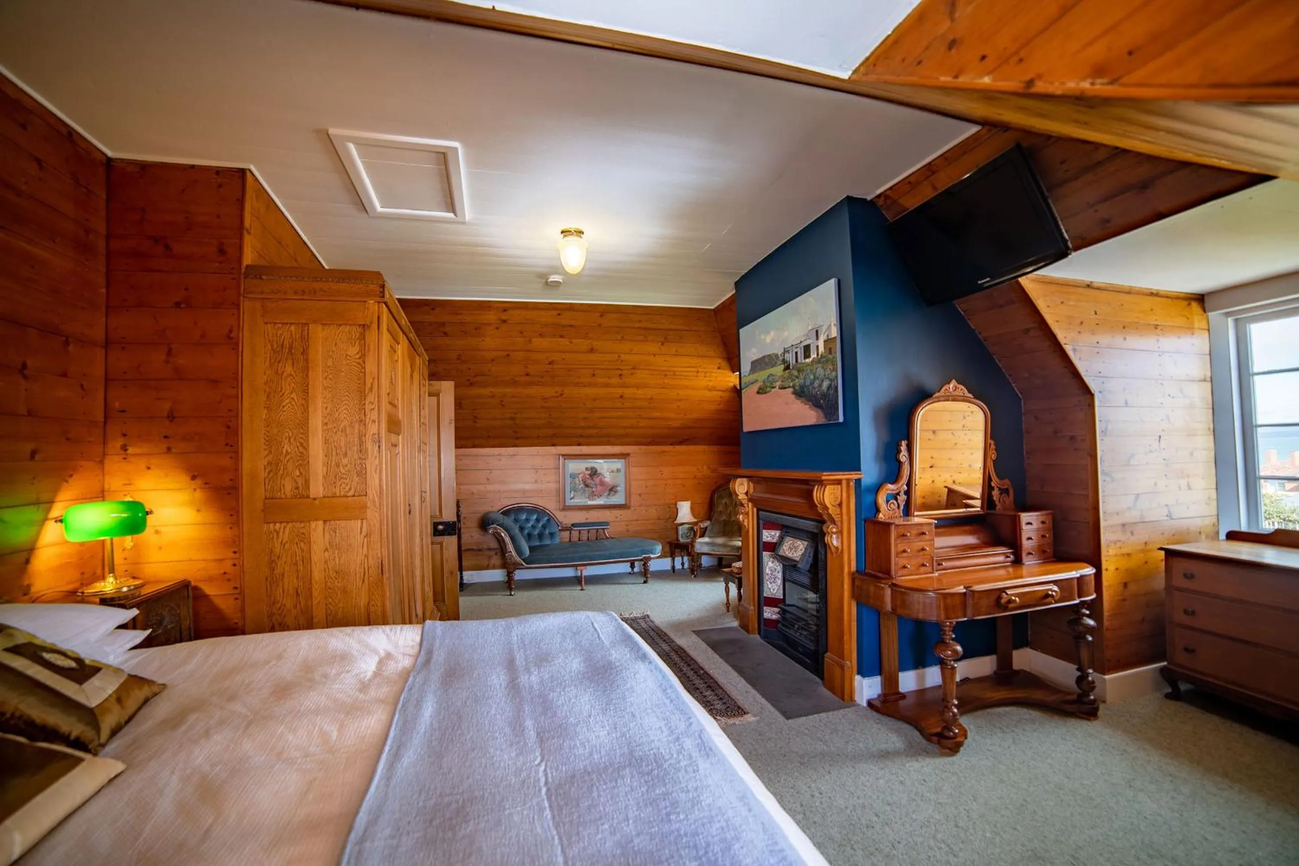 Bed in Poet's Cottage Stanley