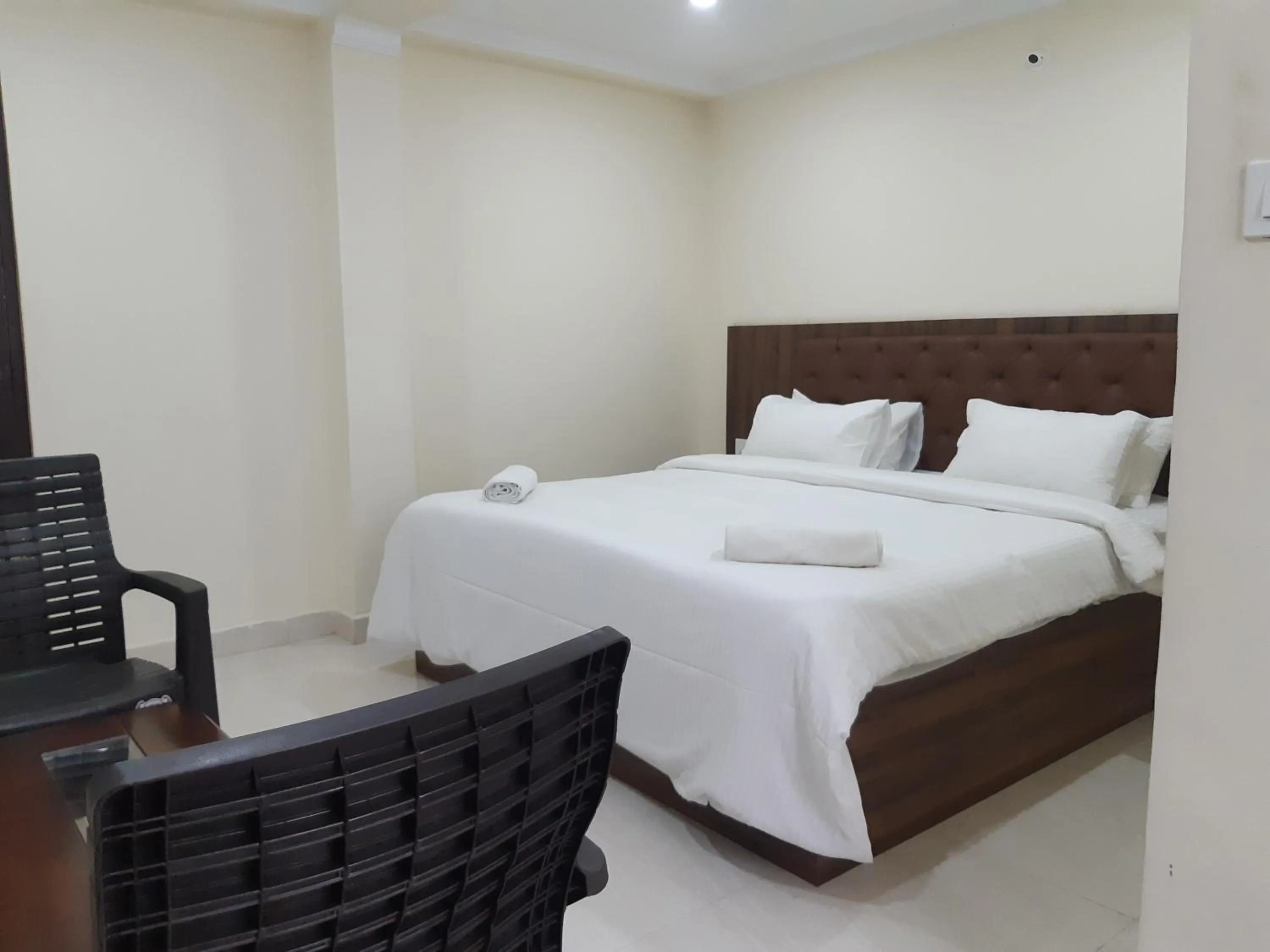 Photo of the whole room, Bed in CNR Residency, Madanapalle