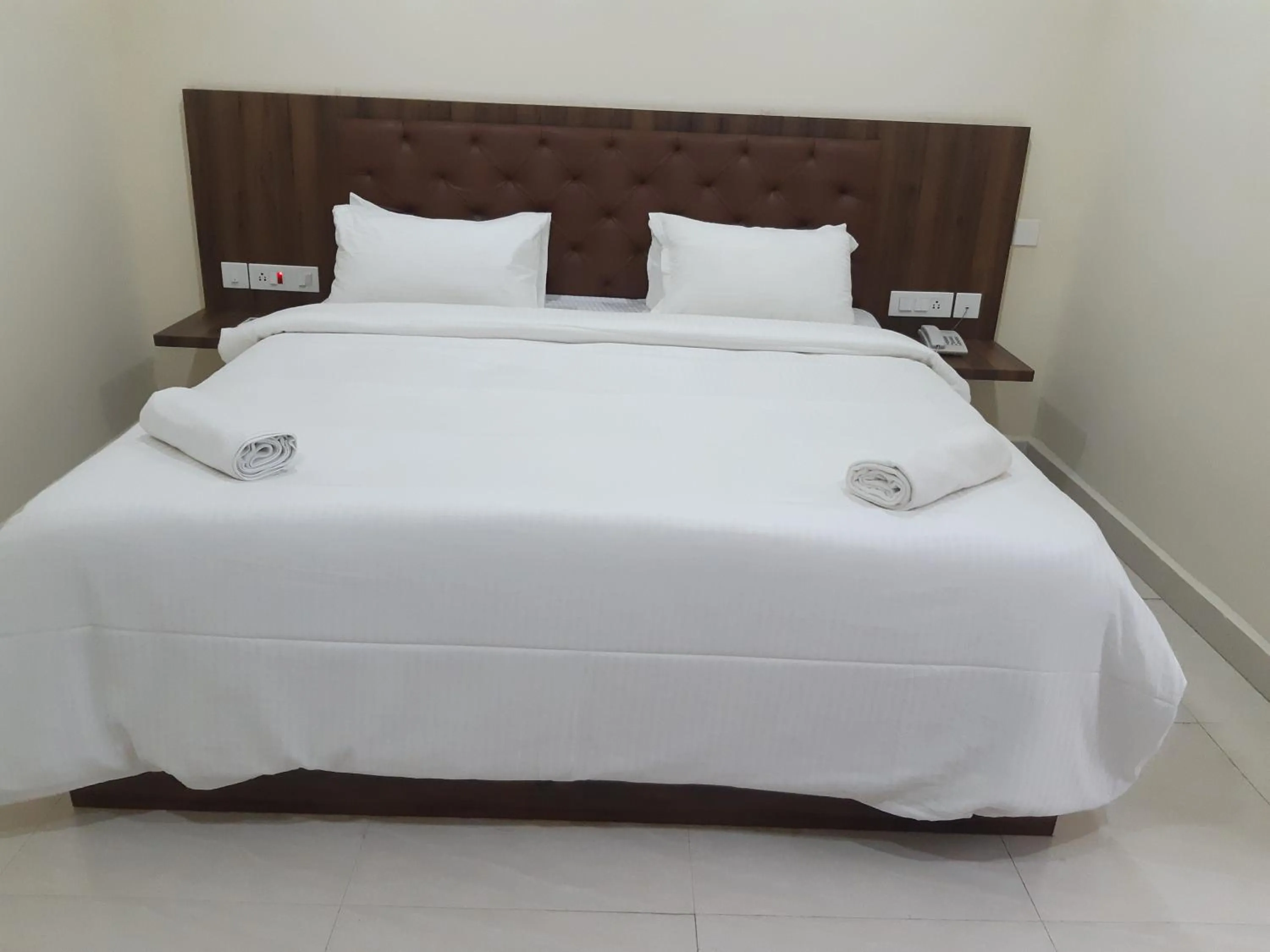 Bedroom, Bed in CNR Residency, Madanapalle
