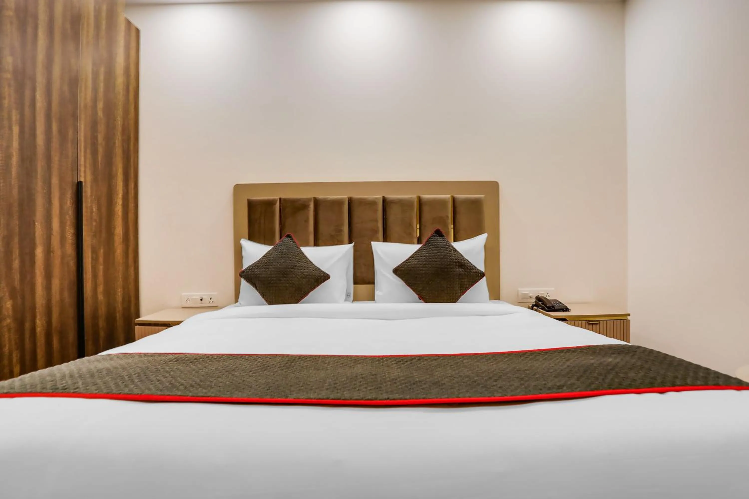 Bedroom, Bed in Super Townhouse MA-32