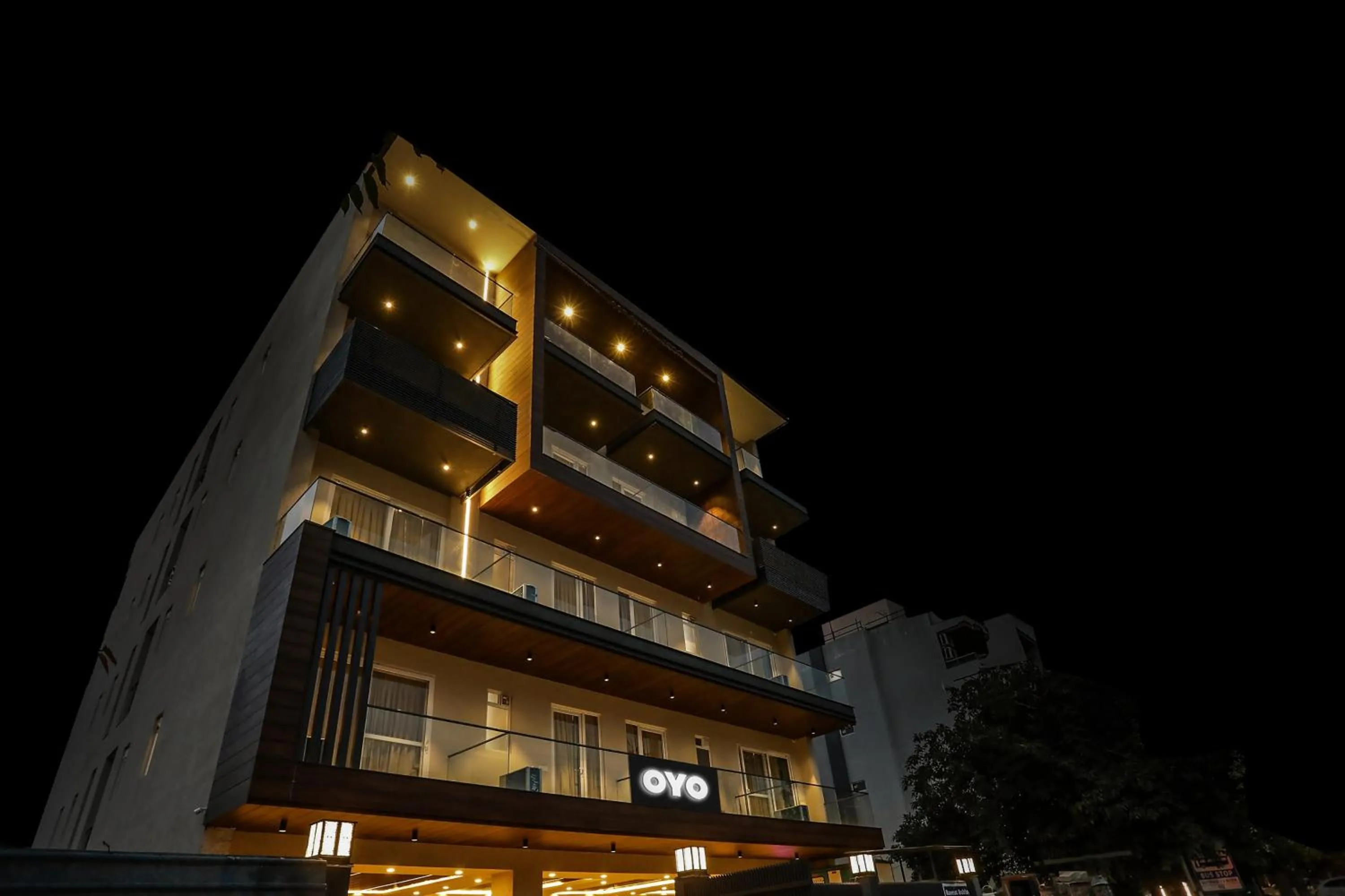 Facade/entrance in Super Townhouse MA-32