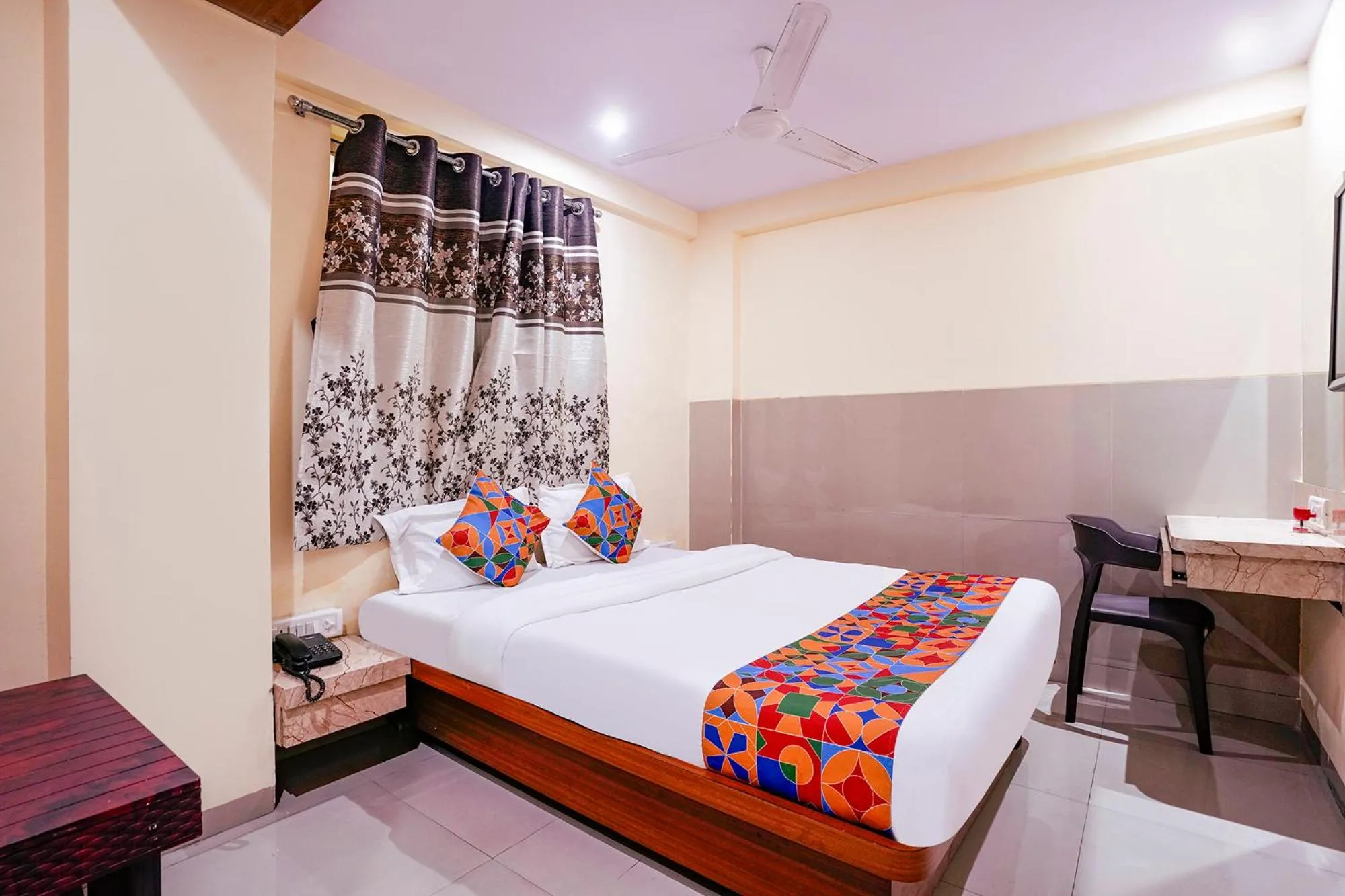 Bed in Hotel O Everest Lodging Vashi