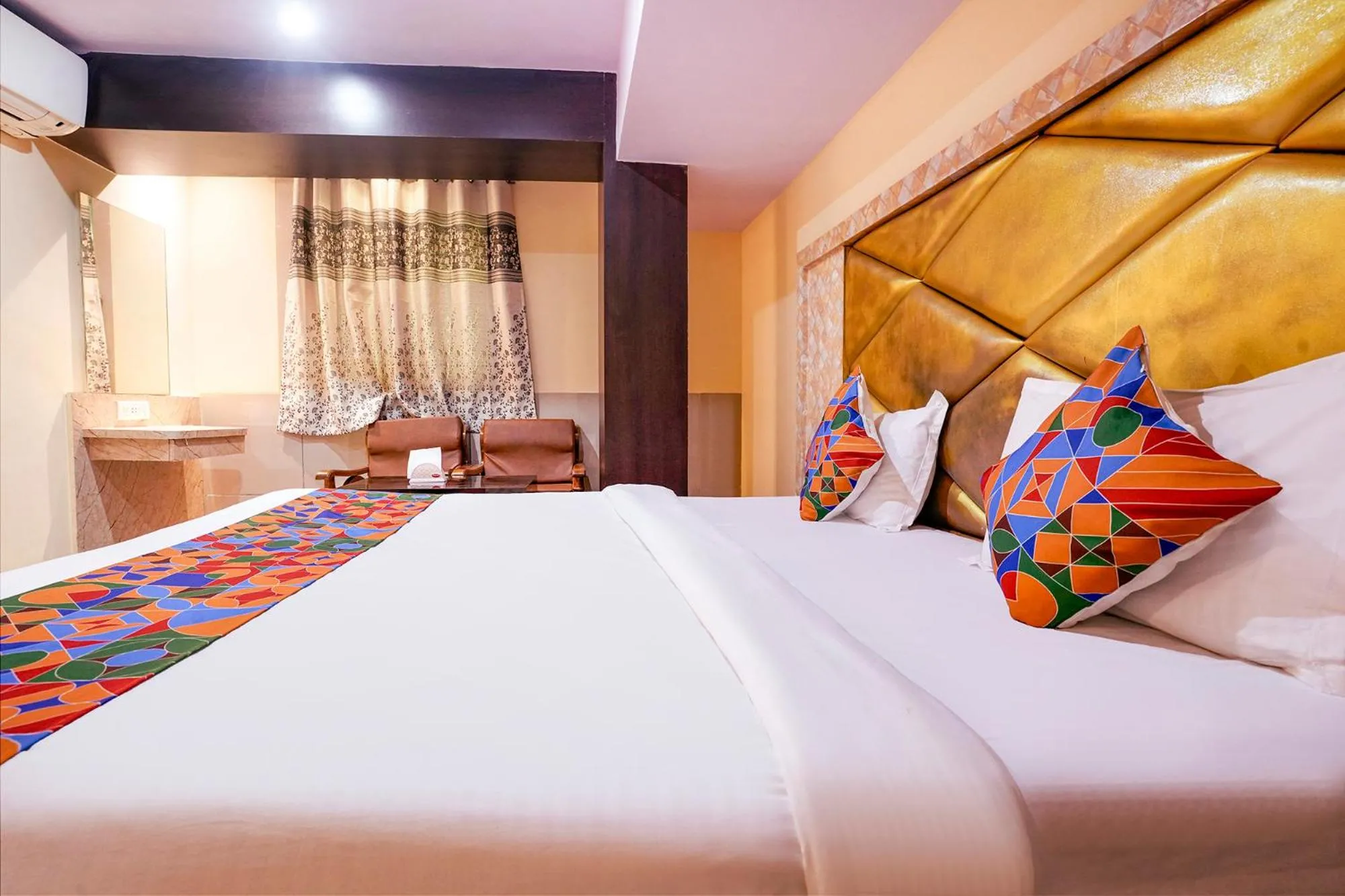 Bed in Hotel O Everest Lodging Vashi