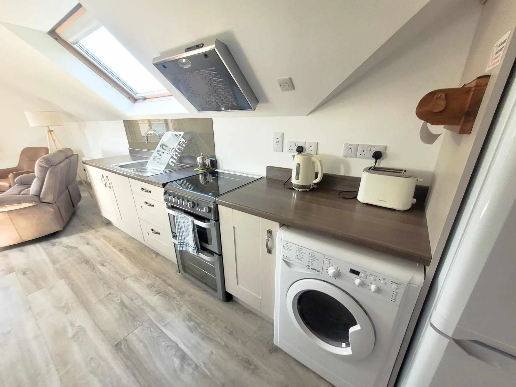 Kitchen or kitchenette in Hazel View Apartment